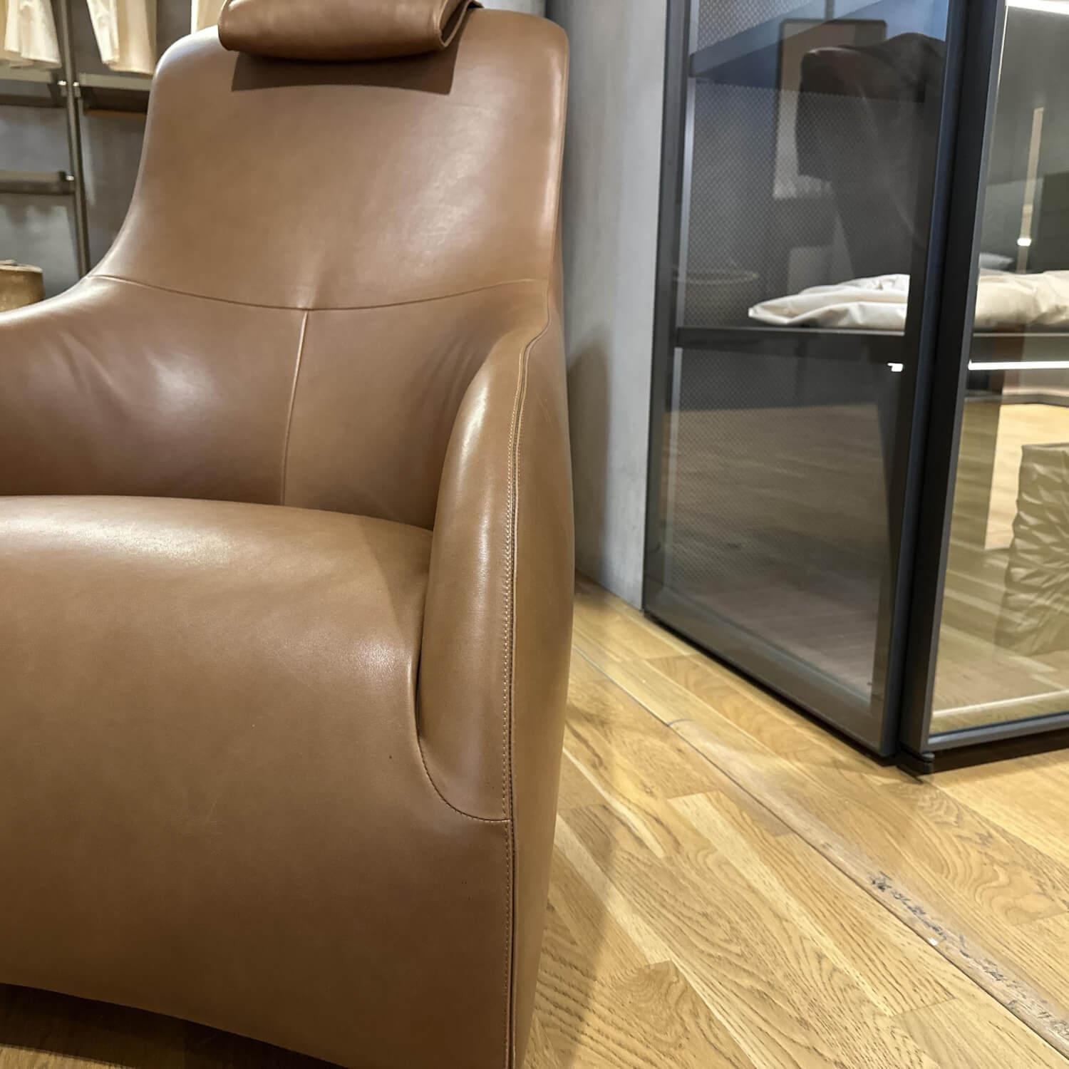 Maxalto - Sessel Apta Kalos 9750N Leder Kasla KS360 Hellbraun Inklusive Hocker und Kopfstütze - 6