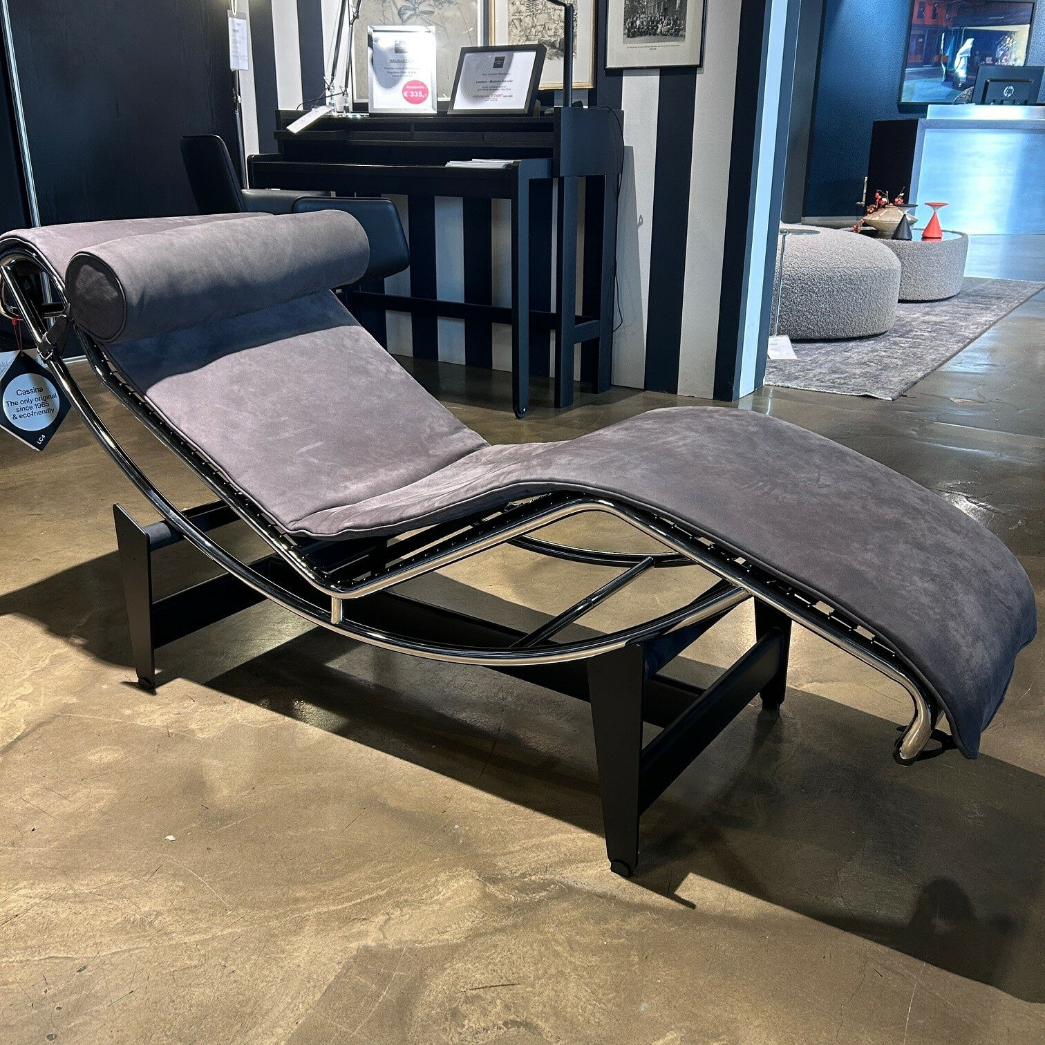 Cassina - Liege 4 Chaise Longue À Réglage Continu Leder Nabuk Carbone Schwarz Grau Gestell Stahl Verchromt - 7