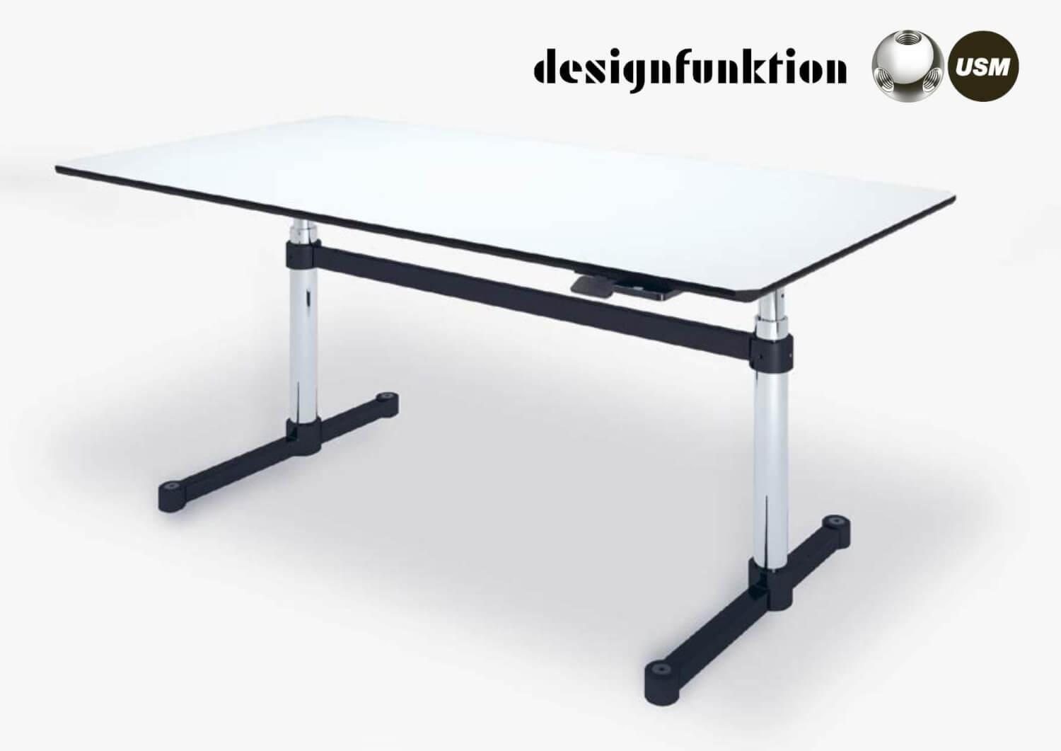 USM Haller - Schreibtisch Kitos M Kunstharz Perlgrau Mechanische Höhenverstellbarkeit in Kooperation mit designfunktion - 1