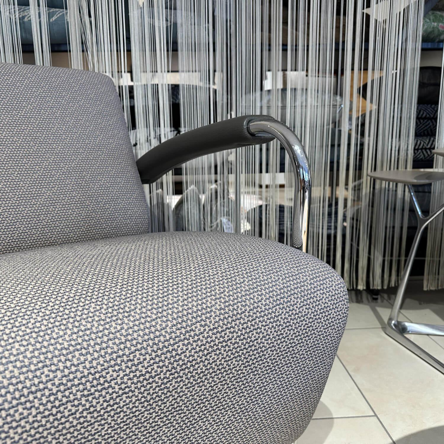 Leolux - Sessel Scylla Niedrig Stoff 7 Tiempo 1884 Rugiada Grau  Gestell Stahl Verchromt - 7