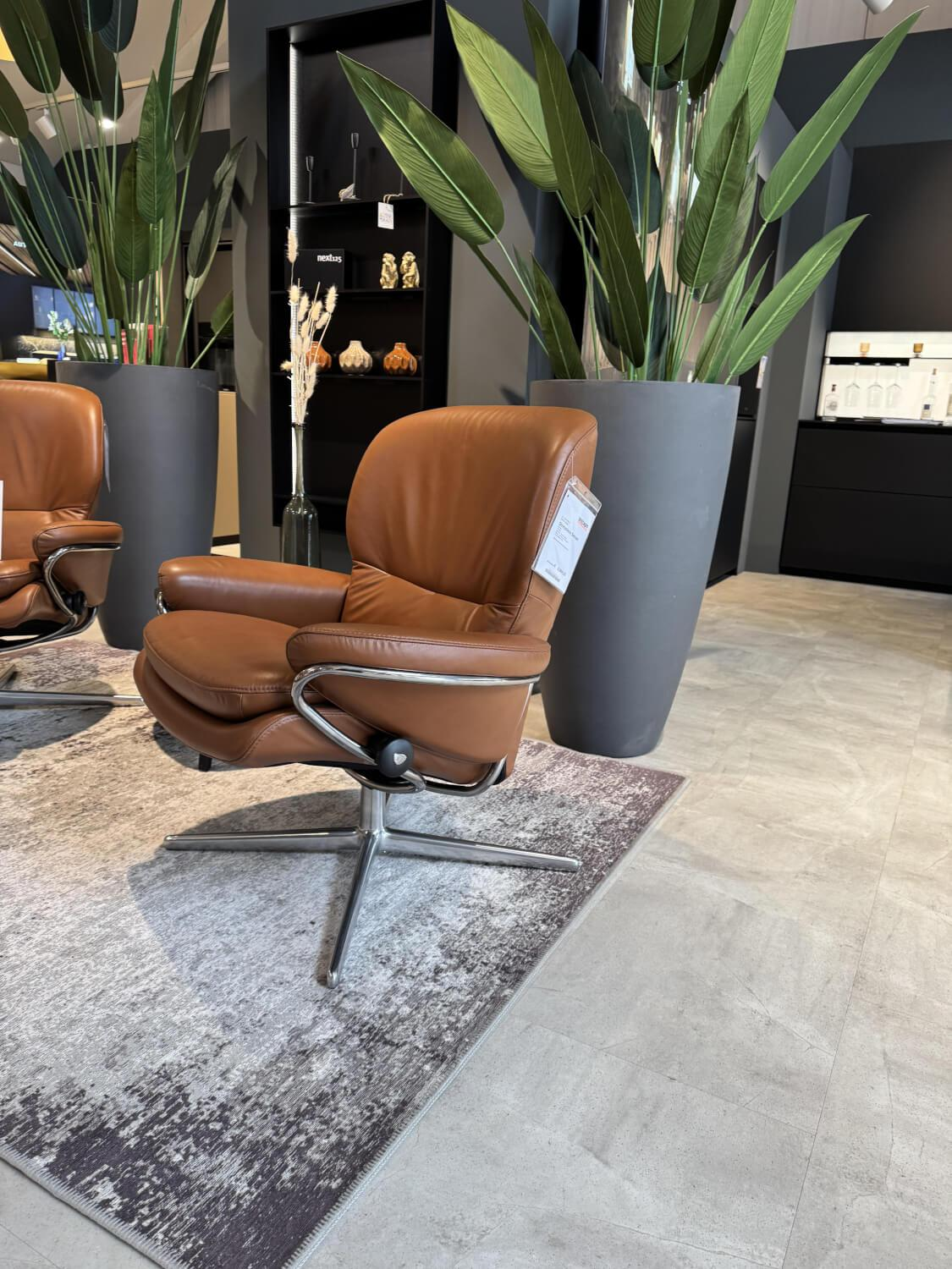 Stressless - Relaxsessel Rome M Niedriger Rücken Leder Paloma Copper Braun Base Cross Aluminium - 3