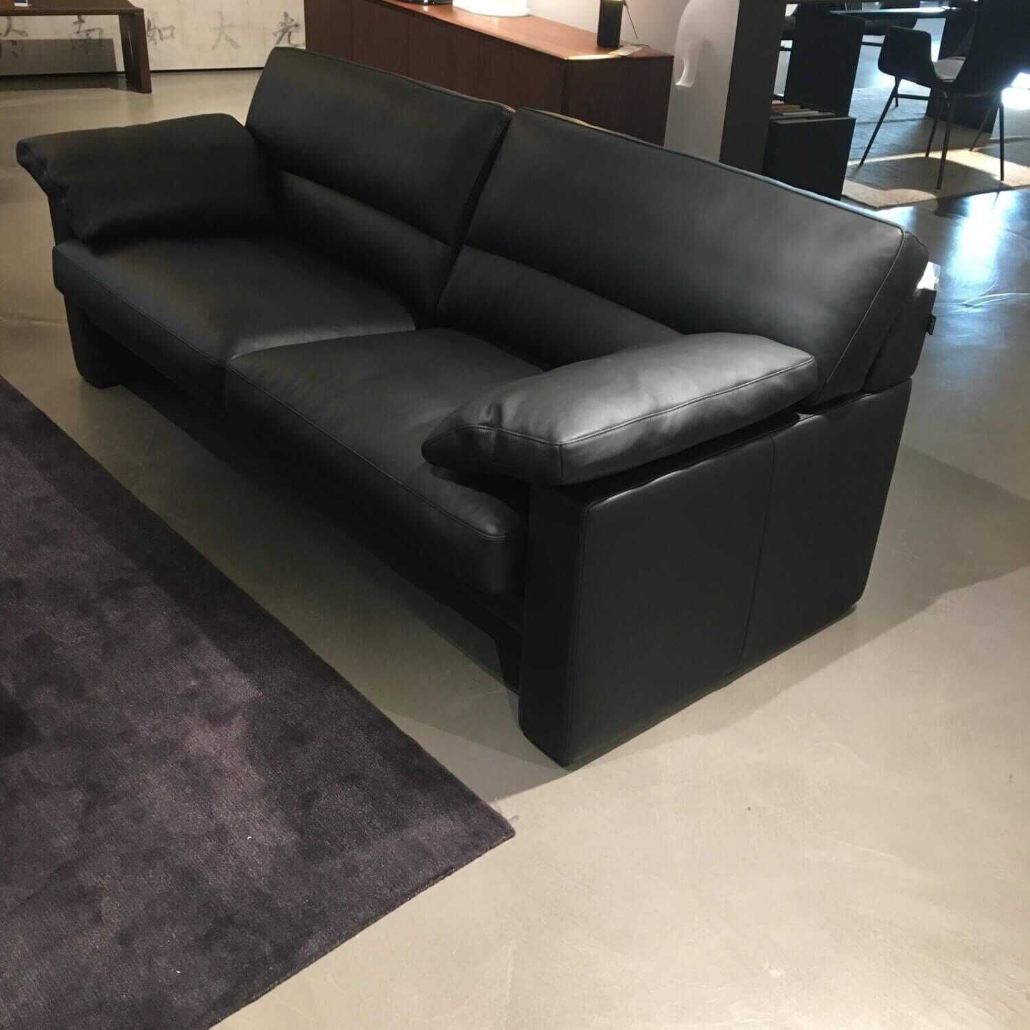 Sofa Esparo 200 Leder 250.100 Schwarz Fuß Aluminium Pulverbeschichtet