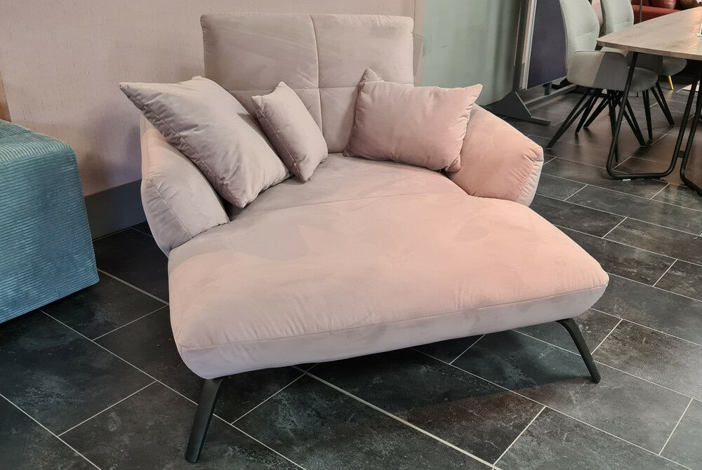 5a5e67b8c75b0c543639f69ba51b4a615ef1b072_16812 Poco - Sessel Loveseat Dover LS Stoff Riviera Flieder 62 Rosa Füße Metall Schwarz Matt Mit Rückenneigung - 3