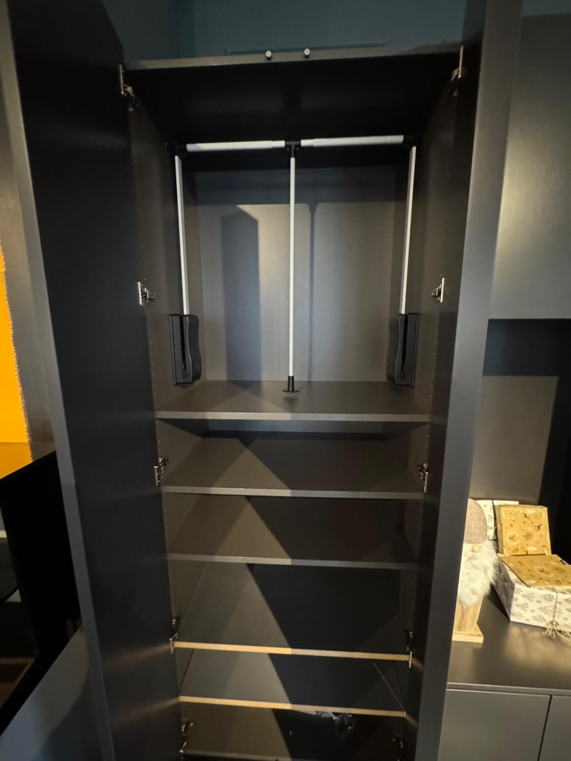 Schönbuch - Schrank Cabin Mattlack Schieferschwarz Schwarz Innen Melamin Dunkelgrau Mit Indirekter Beleuchtung - 7