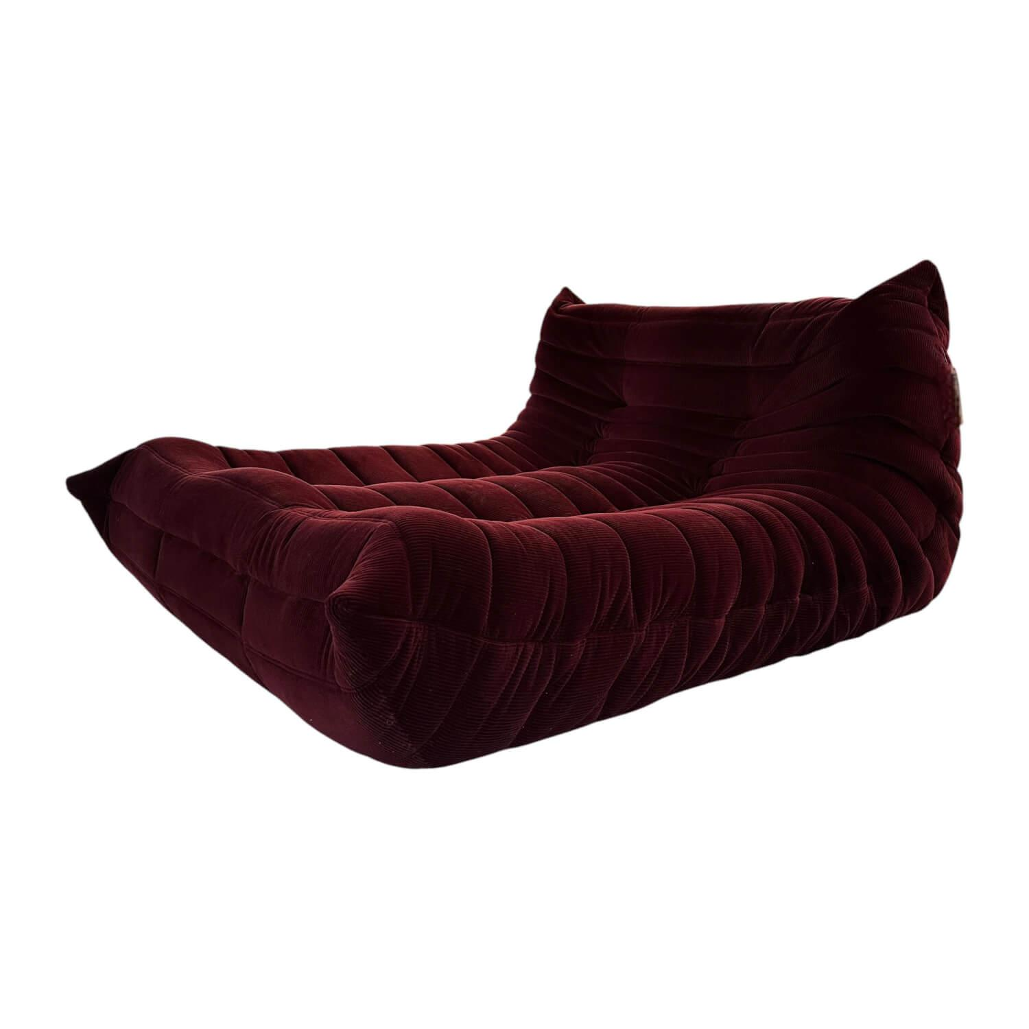 Liegesofa Togo Stoff Cordoue 2 Aubergine Rot Violett Ligne Roset - Liegesofa Togo Stoff Cordoue 2 Aubergine Rot Violett - 1