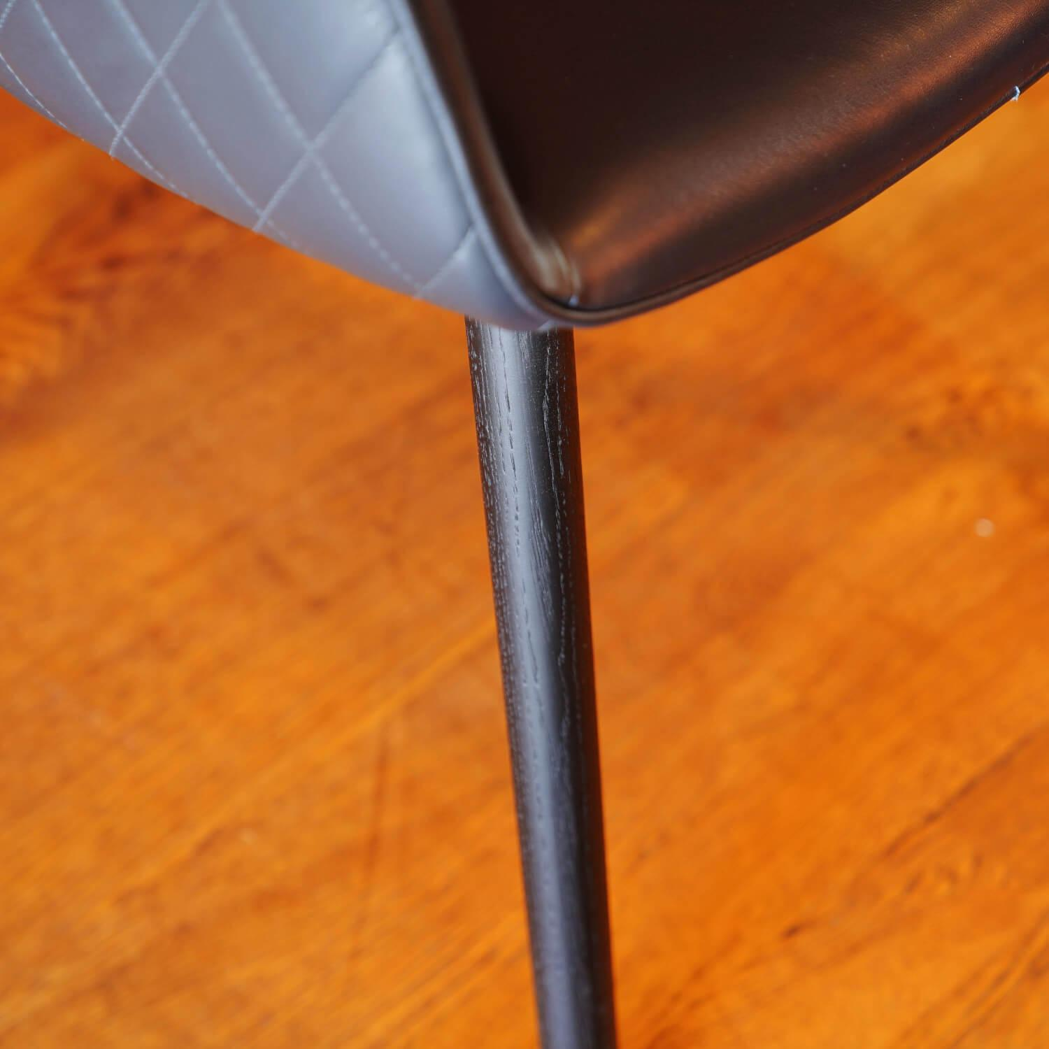 Freifrau - Armchair Amelie Variante Uni Leder Opium Carbon 80006 Rautensteppung Gestell Eiche Mit Kreuzzarge Schwarz - 7