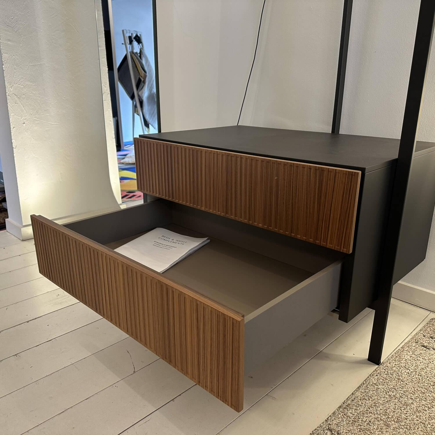 Novamobili - Garderobe Easy Metallrahmen Schwarz Brüniert Schubkasten Nussbaum Canaletto Mit Spiegel - 5