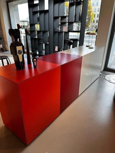 Kettnaker - Sideboard Soma Lack Matt Koralle Orange Rot Lack Matt Rubin Rot Und Lack Matt Steingrau Grau Mit Glasfachböden - 3