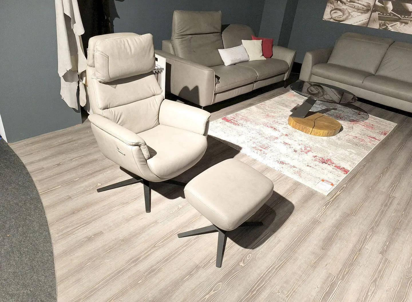 Hukla - Relaxsessel Henri Leder Cloudy Smoke Creme Weiß Grau Sternfuß Schwarz Inklusive Hocker - 4