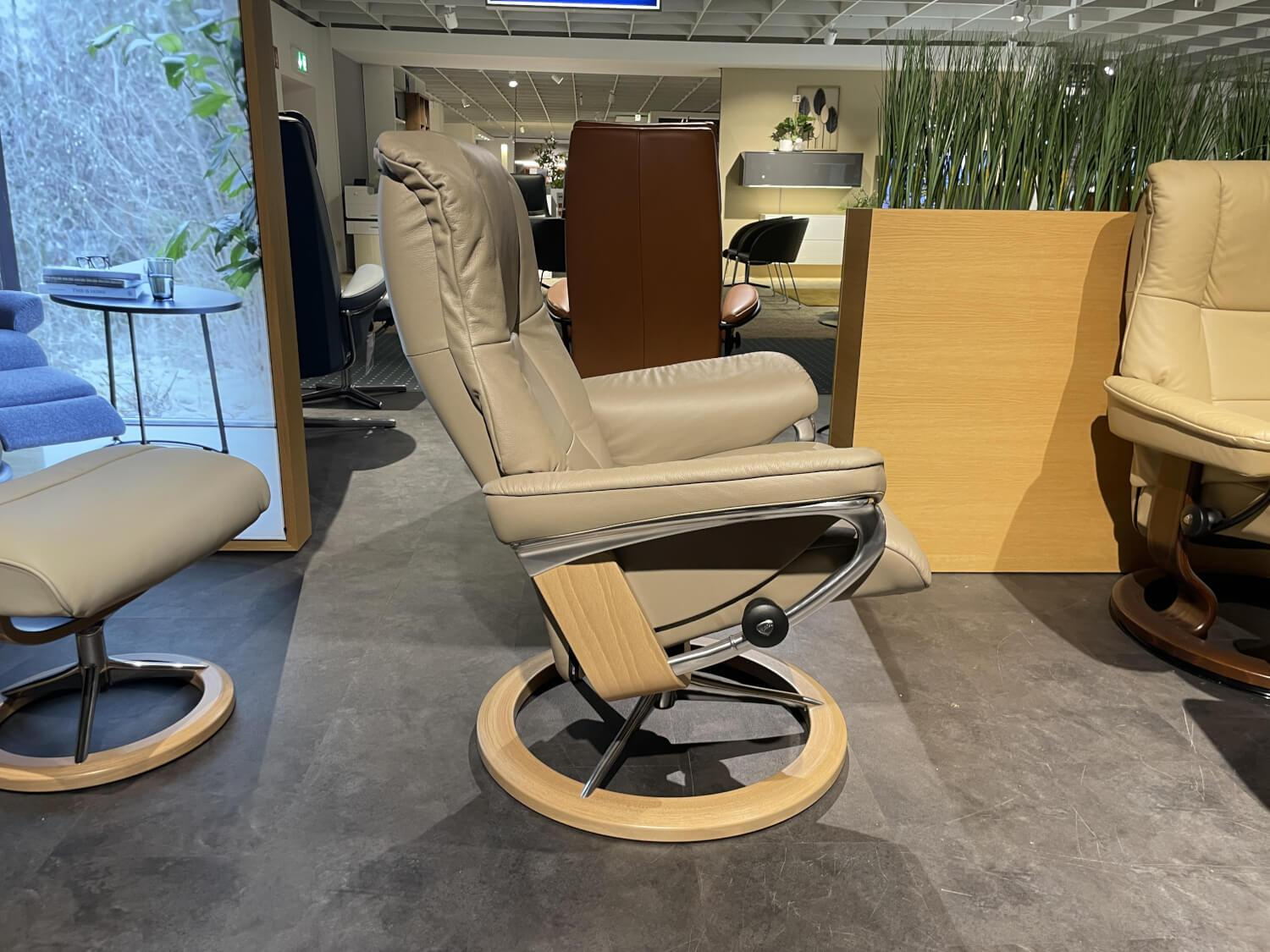 Stressless - Sessel Mayfair M Leder Batick Mole Beige Gestell Metall 40 Alu Poliert Fuß Signature Holz Eiche Mit Hocker - 11