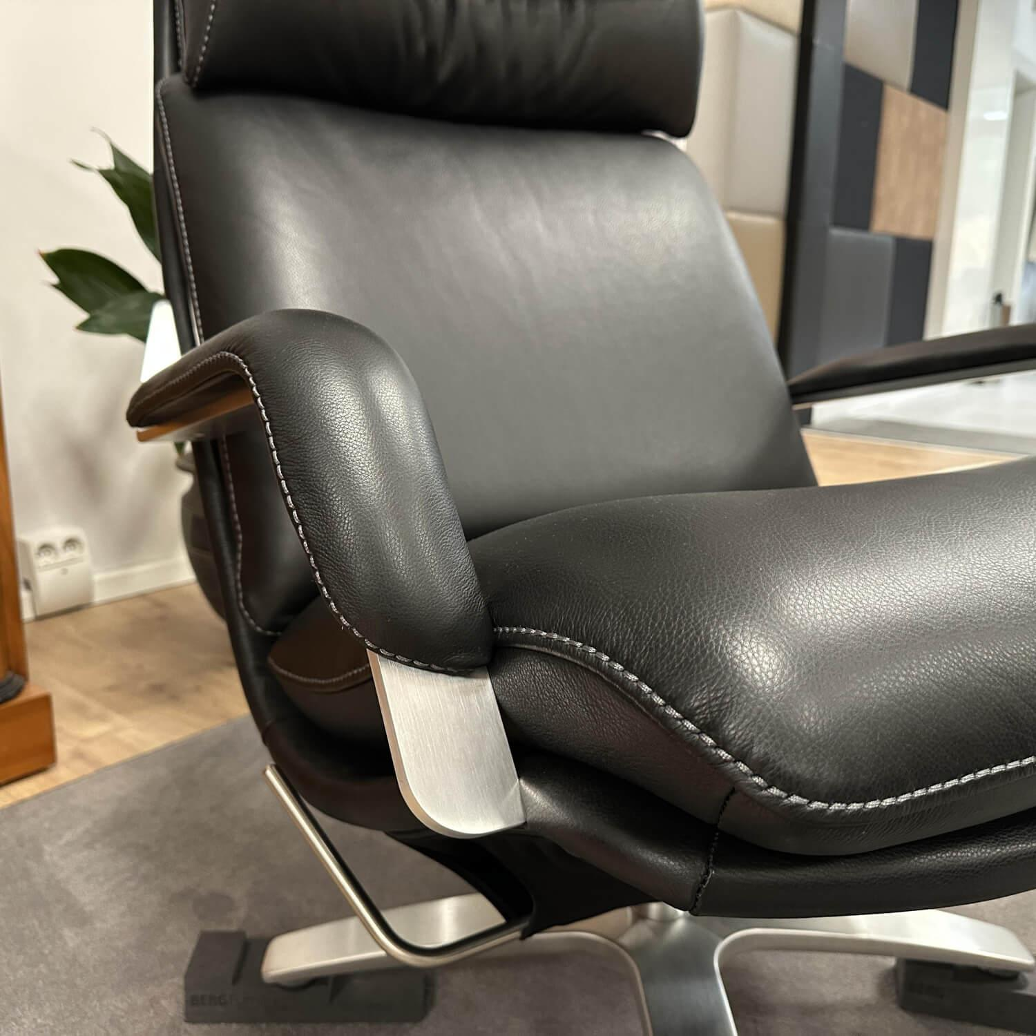 Berg Furniture - Sessel Nasa Hoch Leder Rustical 99991 Schwarz Sternfuß Aluminium Matt Mit Wippfunktion Inklusive Hocker - 2