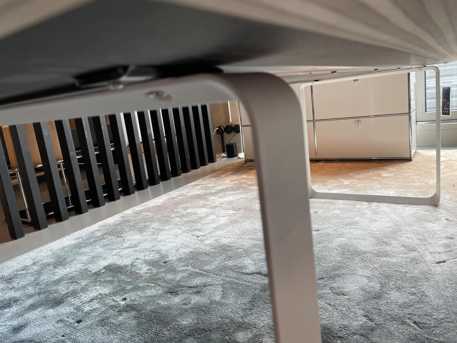 Muuto - Tisch 70/70 Laminat weiß Gestell Aluminium Weiß - 2