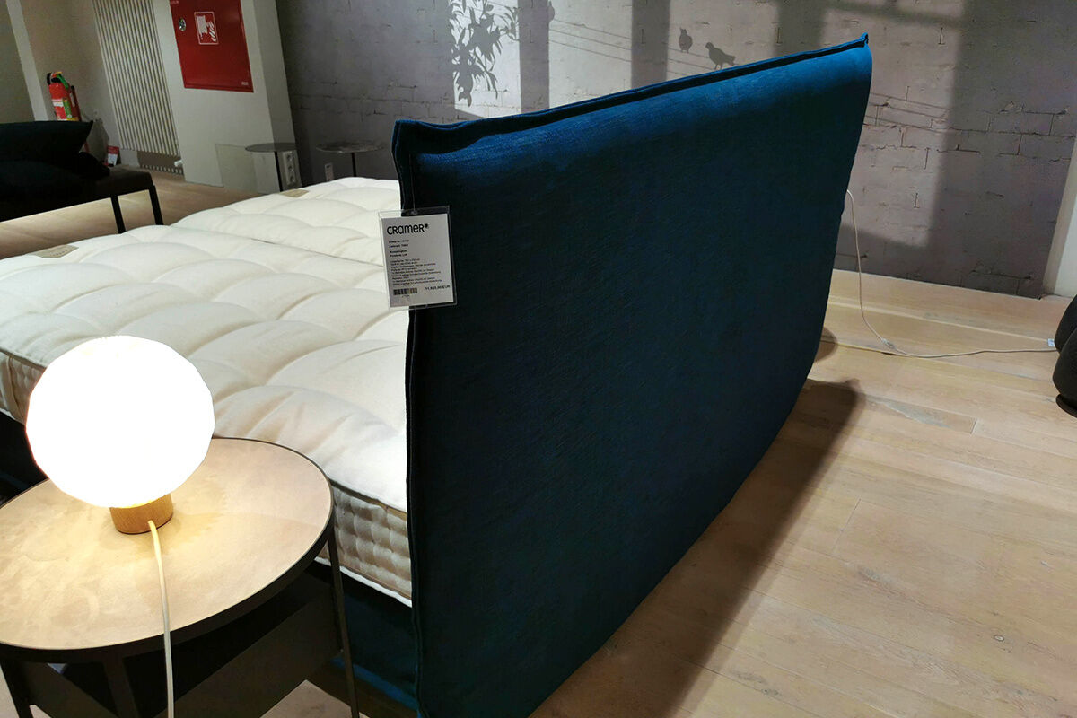 Schramm - Boxspringbett Anthea Stoff 3 Jan-2760 Arctic Blau Füße Buche Schwarz mit 2 Matratzen - 3