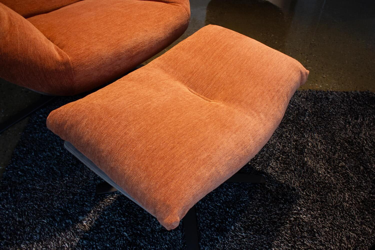 COR - Sessel Cordia Lounge Leder 683 Taupe Grau Sitz Stoff 8165 Lachs Orange mit Hocker - 5