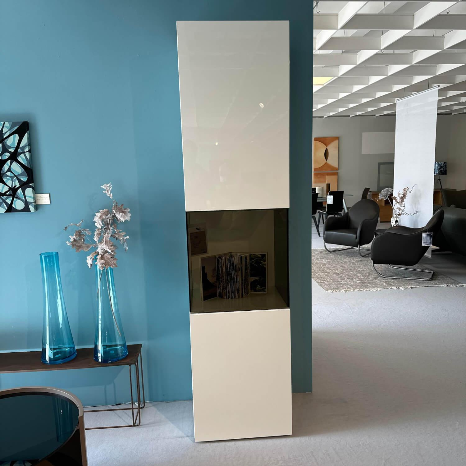 Hülsta - Vitrine Gentis Rechts Lack Hochglanz Reinweiss Mit Beleuchtung Und Funkfernbedienung - 3