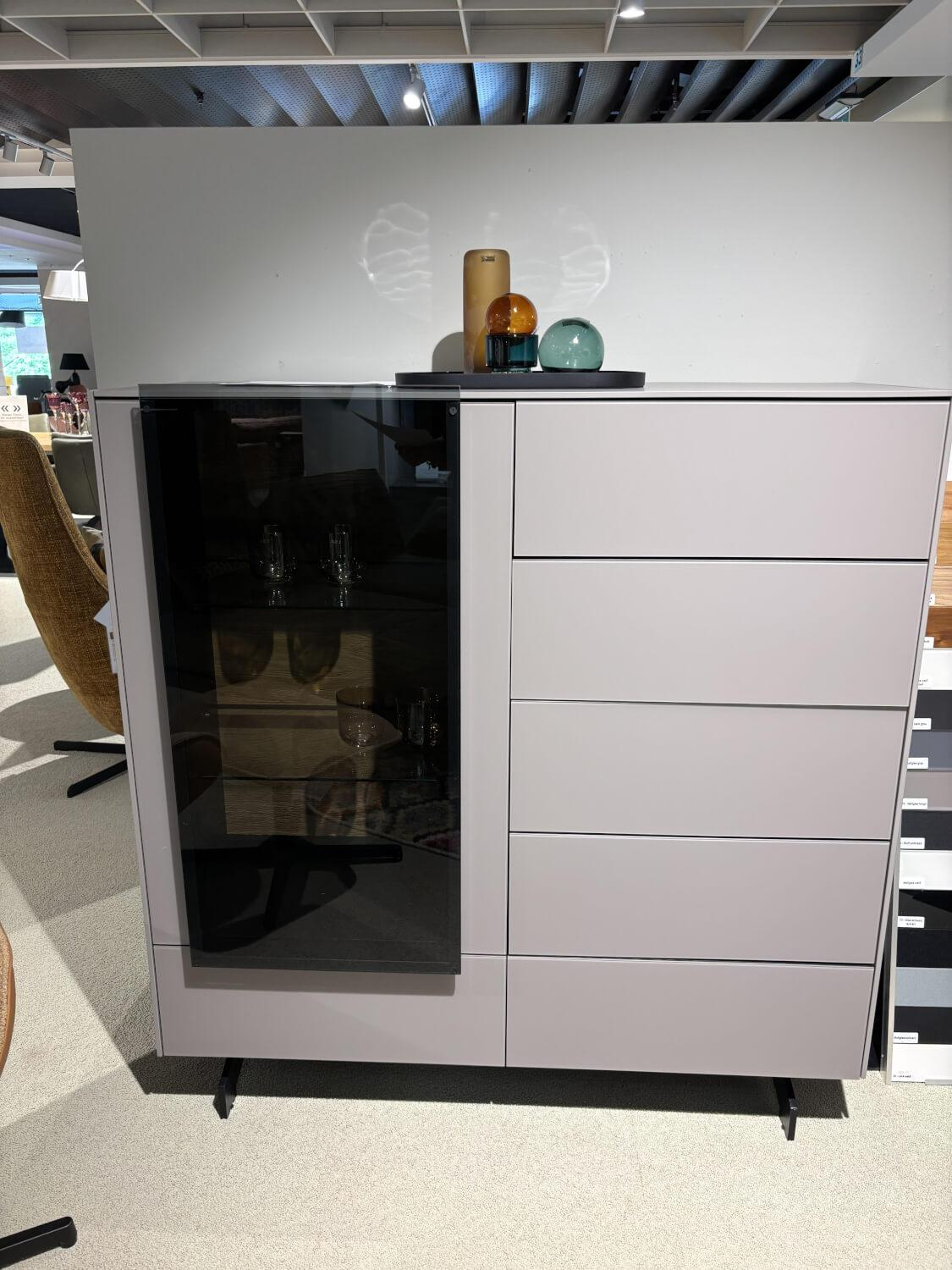 Musterring - Highboard Q Media 2.0 Glas Fango Satinato Grau Absetzung Eiche Massiv Gebürstet Gestell Metall Schwarz Mit Beleuchtung - 5
