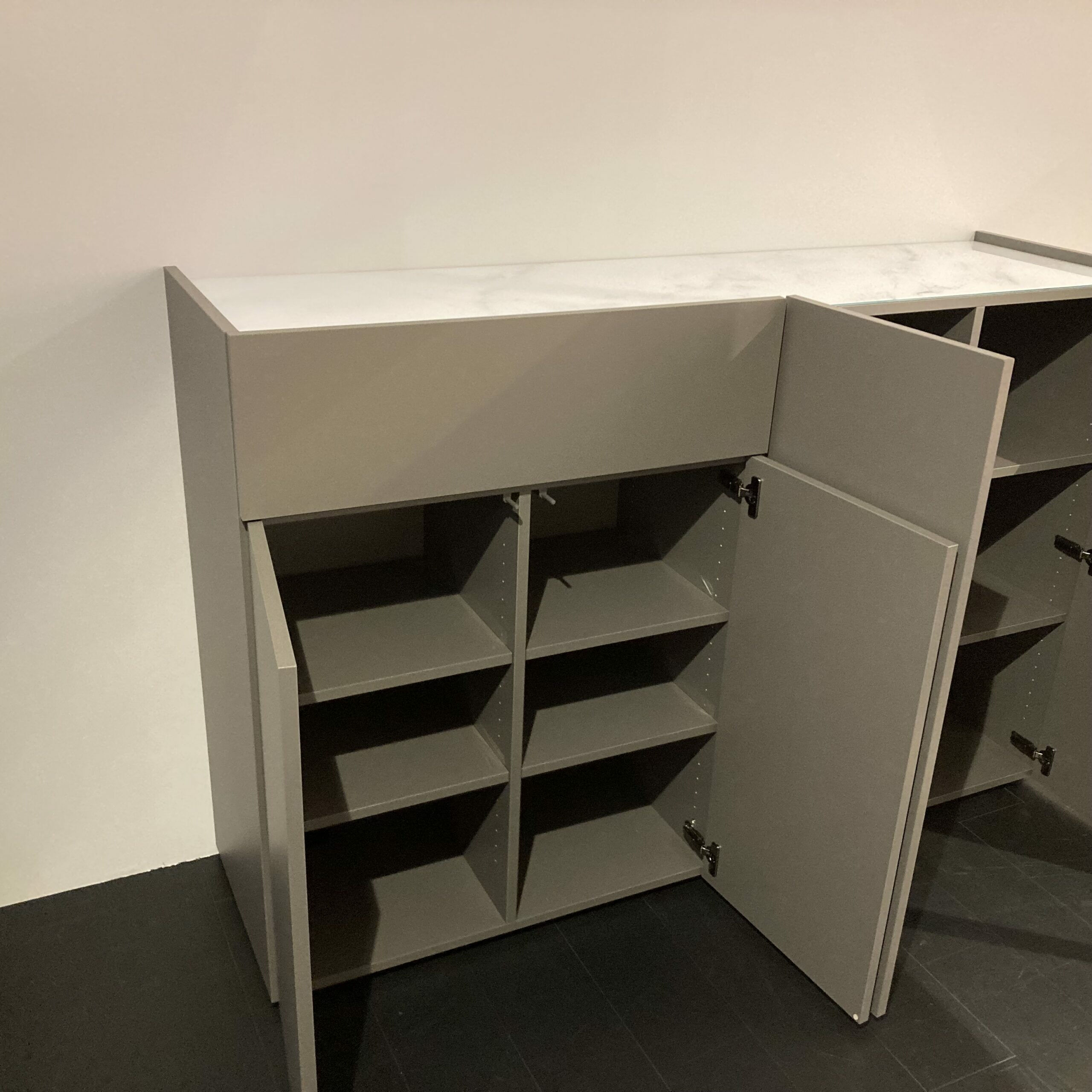 Spectral Smart Furniture - Sideboard Just Charlie Lack Granit Grau Ablage Designglas Marmor White Weiß - 3