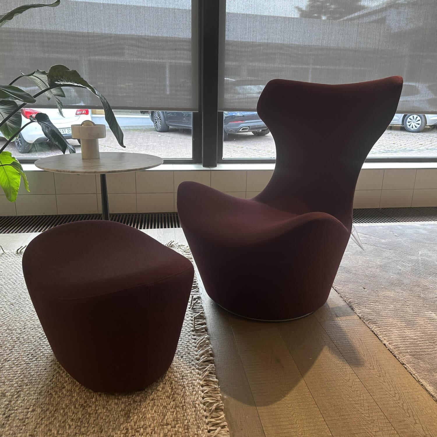 B&B Italia - Sessel Grande Papilio Stoff 2521790 Adria Vinaccia Rot Untergestell Metallisiert Grau Lackiert Mit Hocker - 3