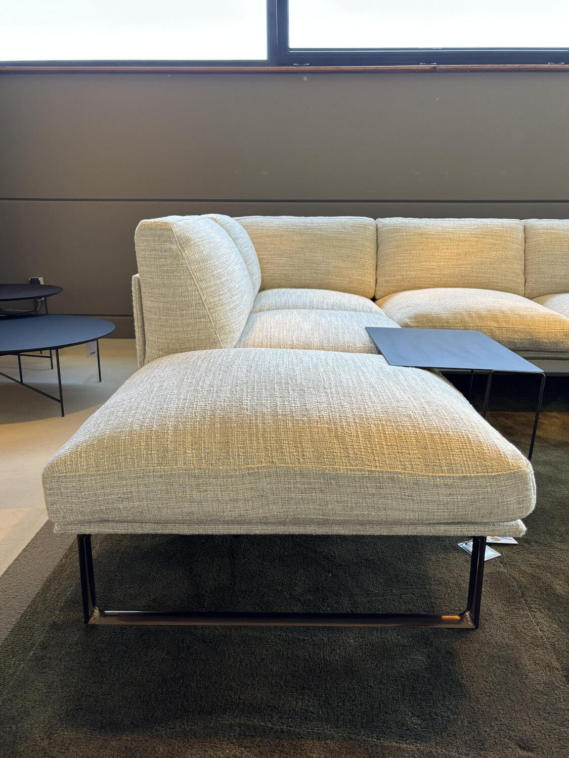 Cassina - Ecksofa Otto 8 Stoff Loira Bianco Weiß Füße Bronze Poliert - 7