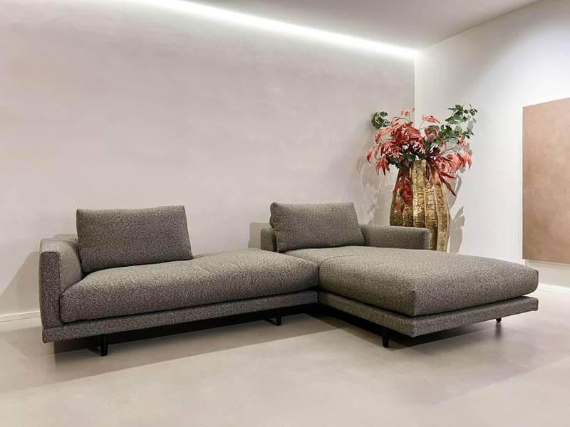 Bielefelder Werkstätten - Ecksofa Long Island Stoff Mara 292 Grau Gestell Metall-Fuß Schwarz Matt Oberfläche Schwarz Gebeizt Verstellbare Rückenkissen Inkl. Sofakissen - 4