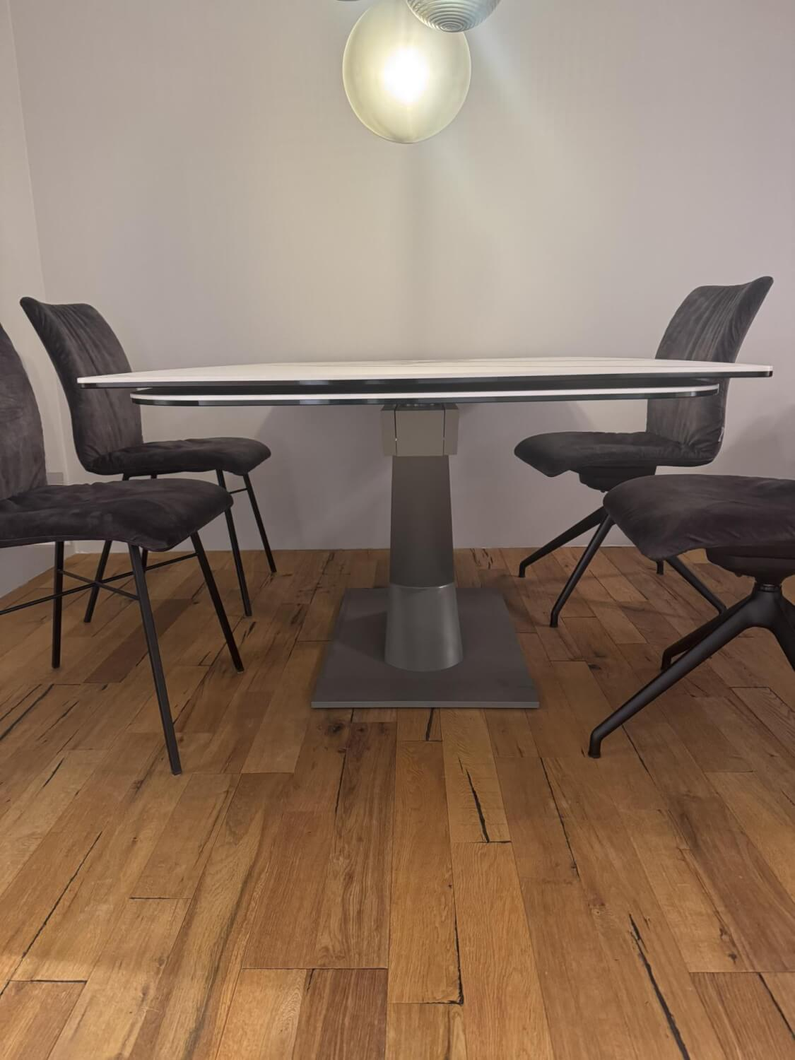 Contur - Esstisch Savona Tischplatte Keramik Marble Statuario Matt Weiß Grau Gestell Metall Quarzo 7039 Grau Pulverbeschichtet Ausziehbar - 3