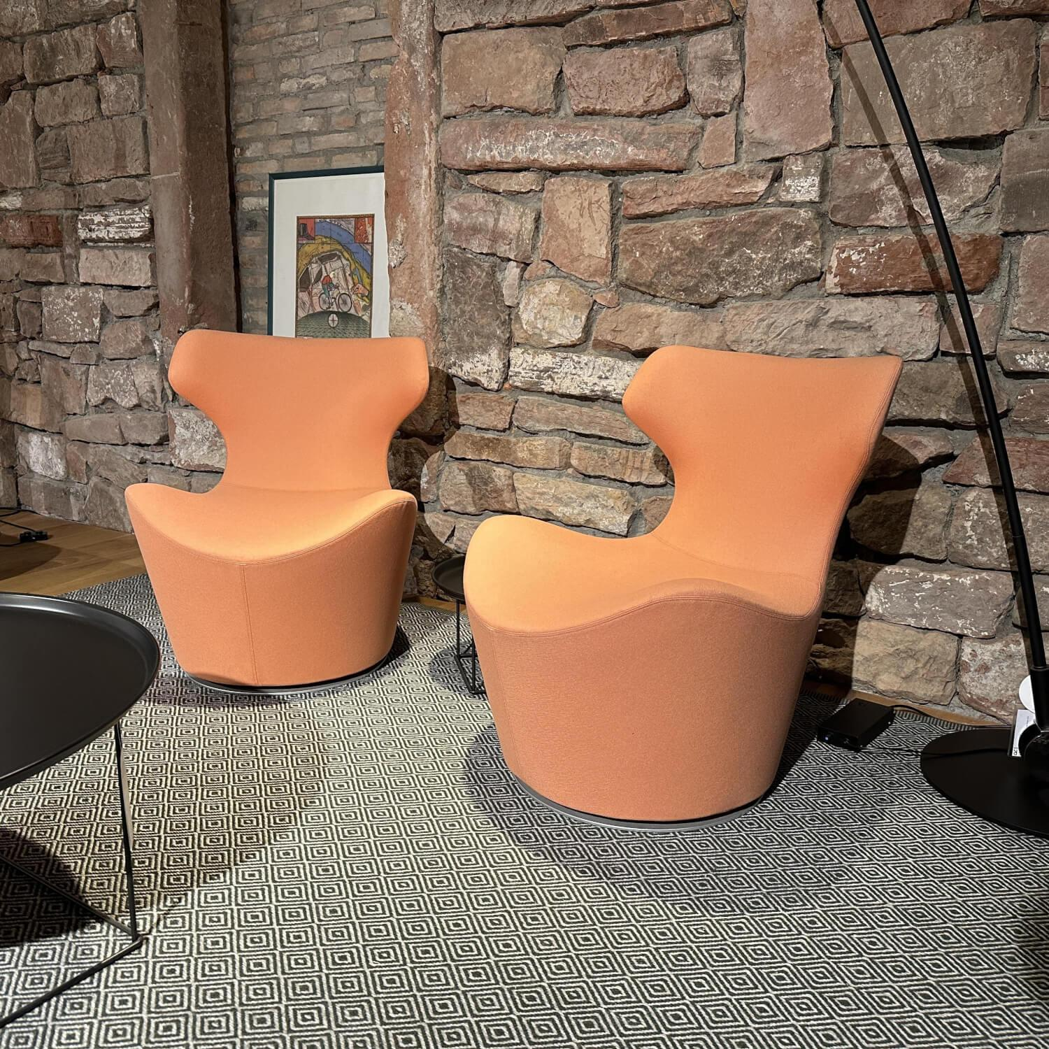 B&B Italia - 2er-Set Drehsessel Papilio Piccola Bezug Stoff Sidro 2059793 Korall Orange Fuß Aluminium Lackiert - 5