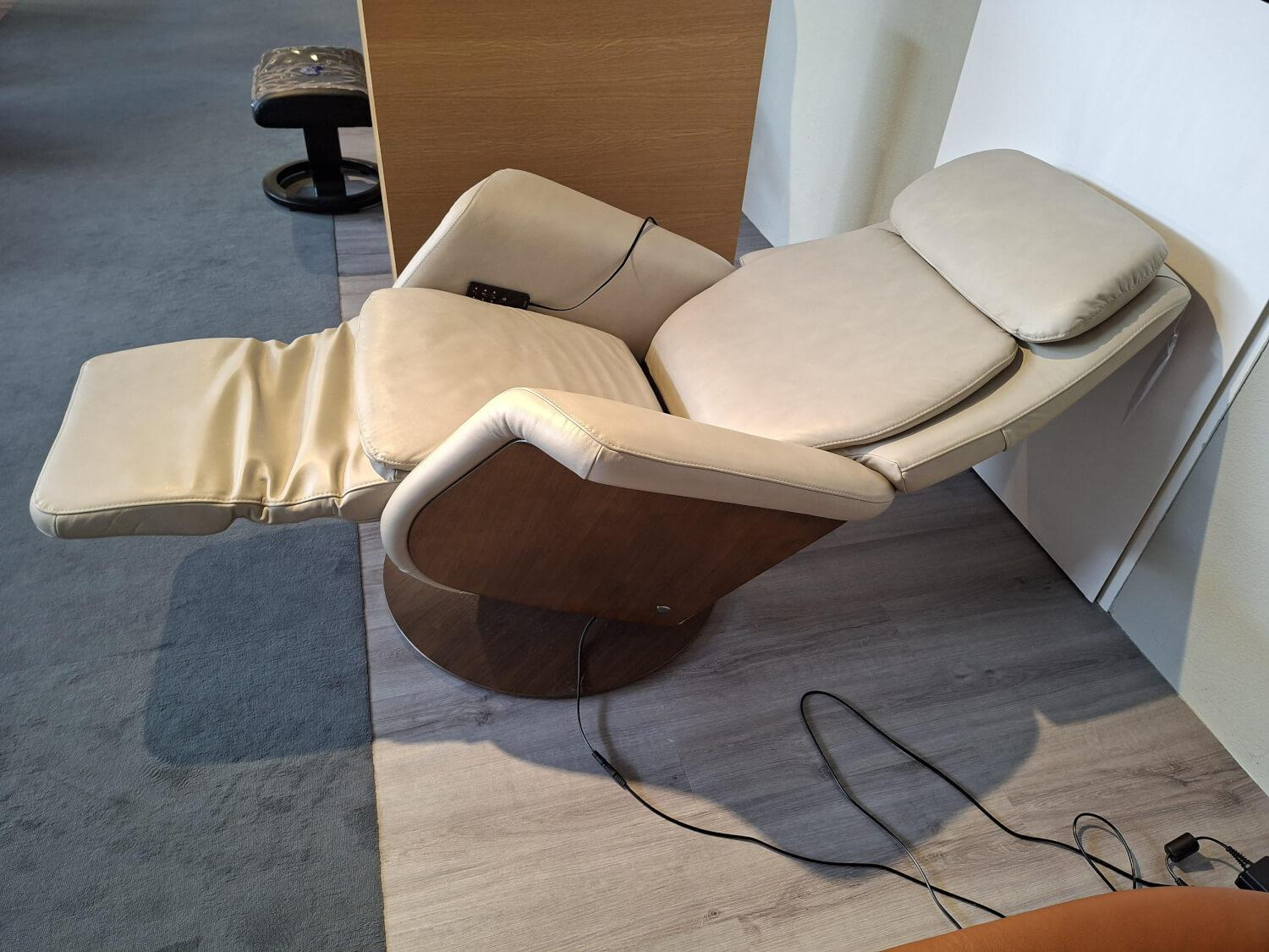 Stressless - Sessel Sam Wood Disc Leder Paloma 37 Fog Beige Holz Walnuss Motorische Verstellung - 5