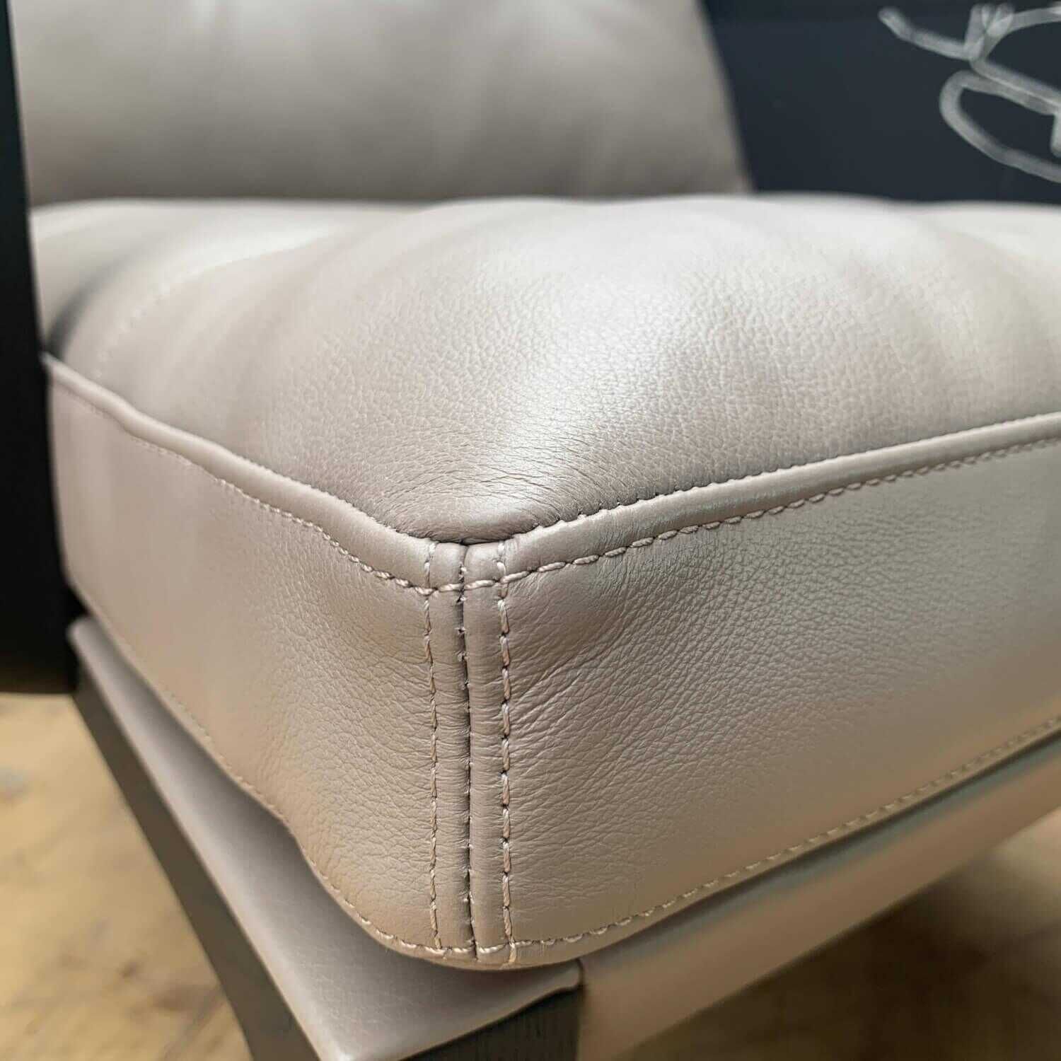 walter-knoll-sessel-andoo-lounge-1133-leder-elen-1406-taupe-gestell-eiche-geflammt-ge-C3-B6lt-767bee2dbf41h3fdOpr5qj8yh Walter Knoll - Sessel Andoo Lounge 1133 Leder Elen 1406 Taupe Gestell Eiche Geflammt Geölt - 5