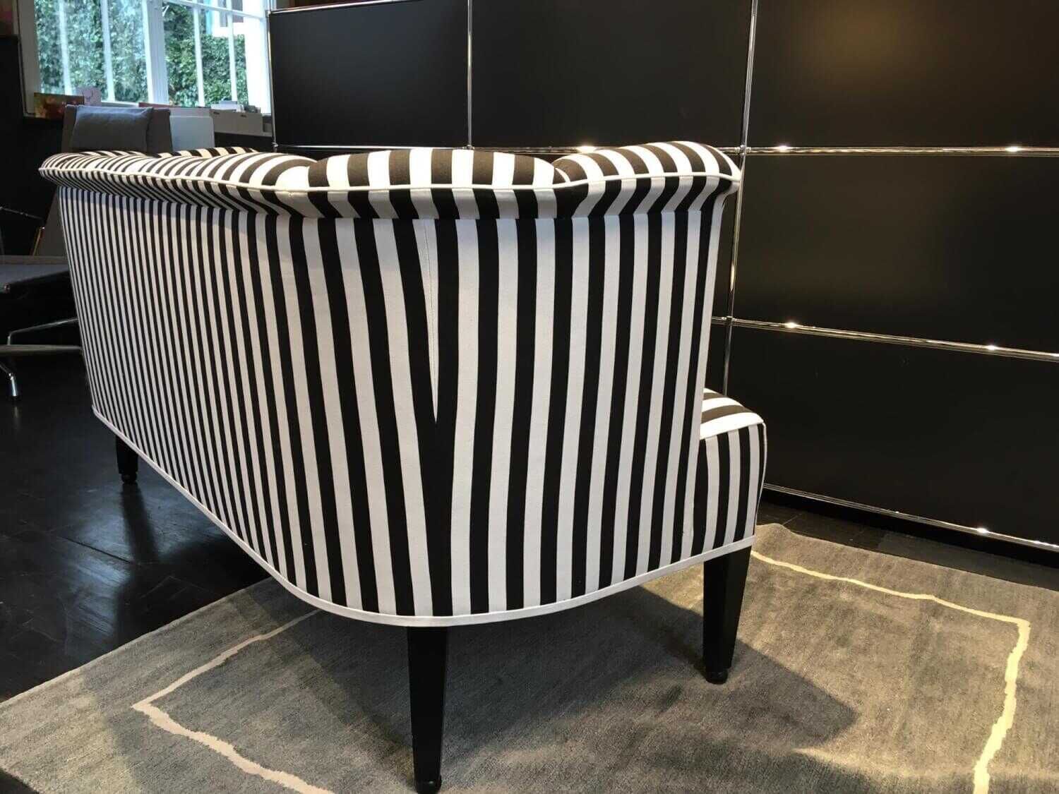 Wittmann - Sofa  Alleegasse Stoff E Streifen Schwarz Weiß Füße Schwarz - 2