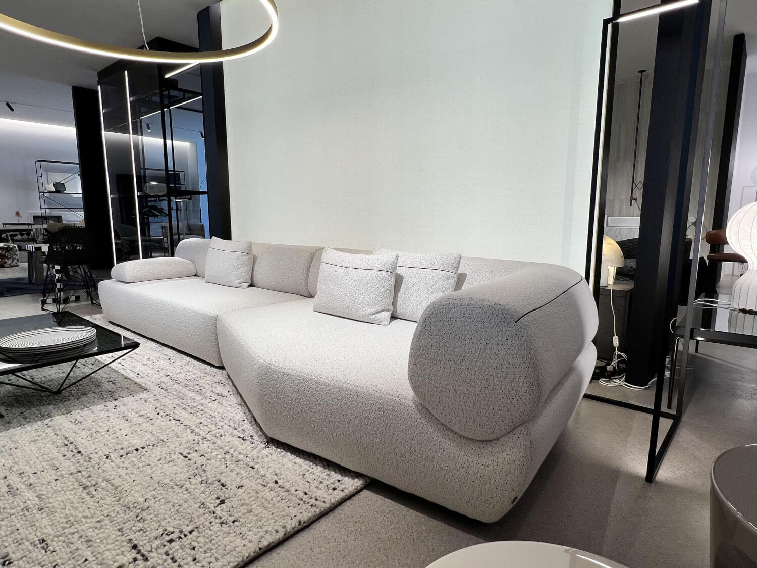 B&B Italia - Wohnlandschaft Naviglio Stoff Cat. Super Sambuco 100 Weiß Schwarz mit 4 Kissen - 3