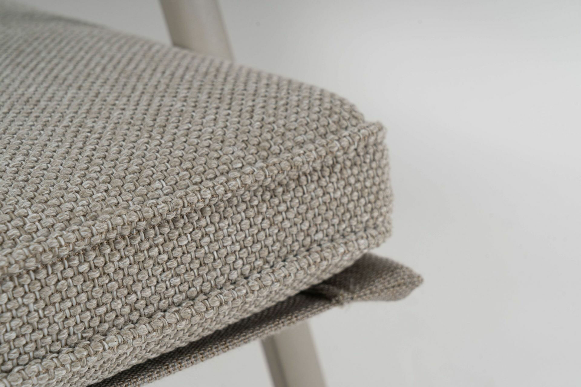 Vipp - Loungesessel Vipp 713 Sitz Und Rücken Gepolstert Rücken Rattan Beige Gestell Aluminium Beige Pulverbeschichtet - 4