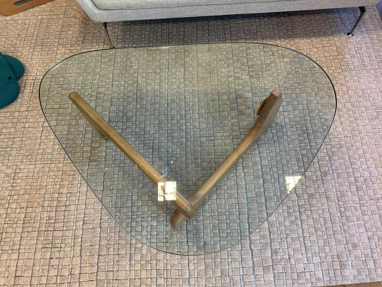 Vitra - Beistelltisch Noguchi Coffee Table Eiche Natur Glasplatte Limitierte Edition - 6