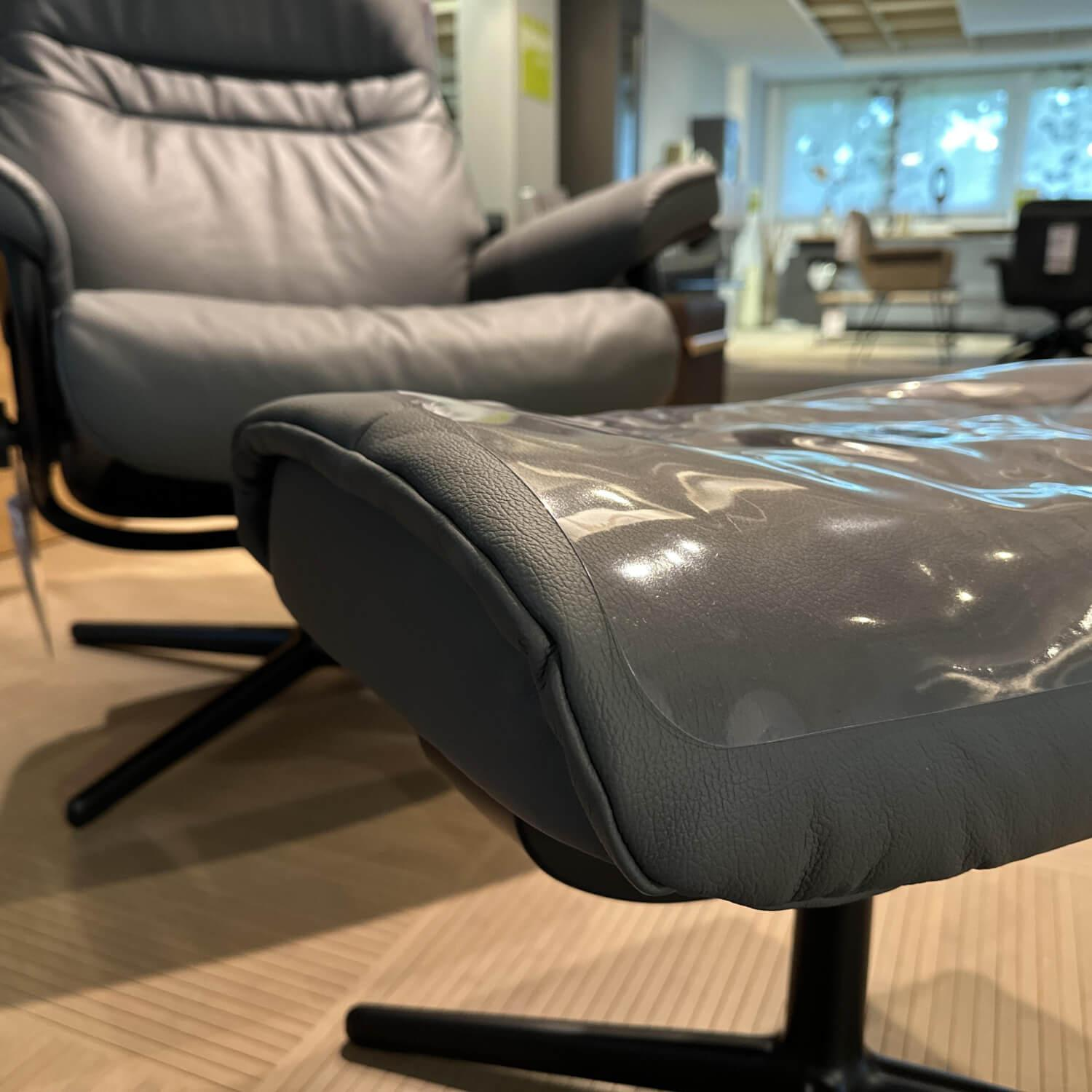 Stressless - Sessel Sunrise M Leder Batick 79 Grey Grau Gestell Cross 45 Matt Black Holzfarbe 05 Schwarz Mit Hocker - 4