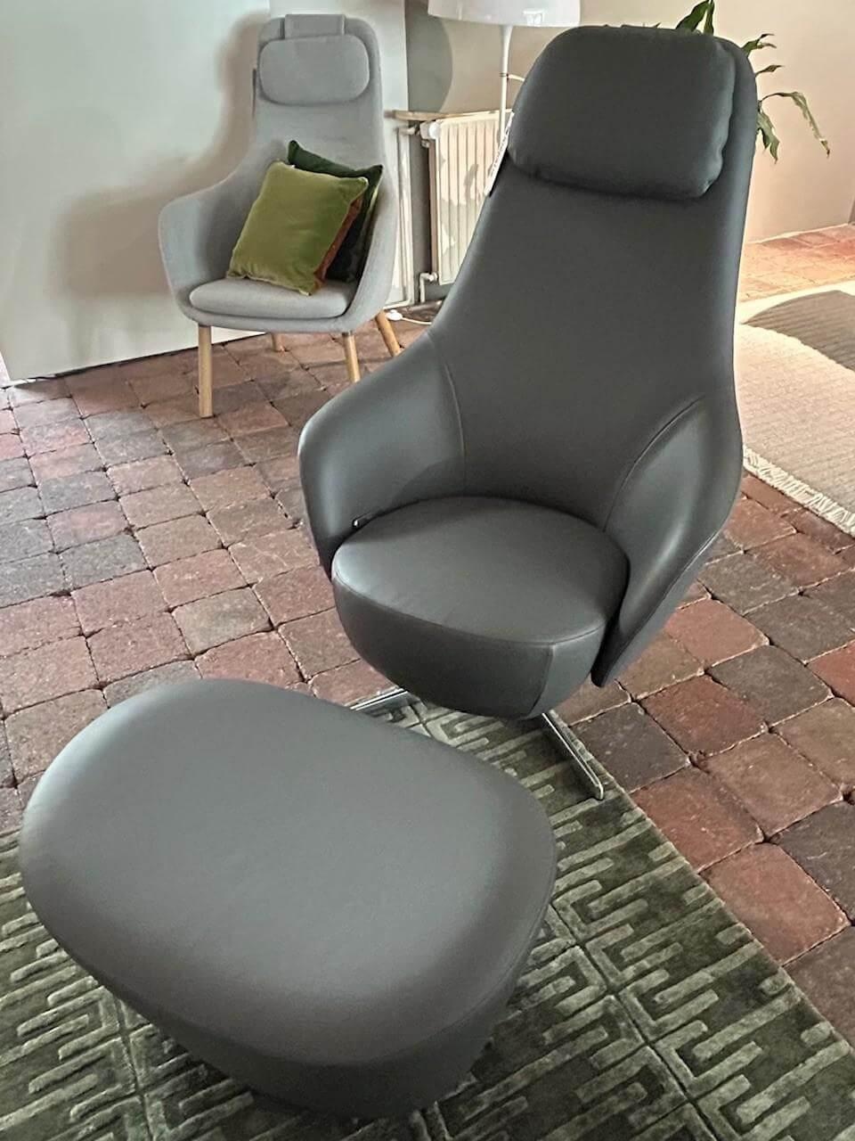 B&B Italia - Relaxsessel Harbor Laidback Leder 02 19Grau mit Hocker inkl. Kopfstütze - 2