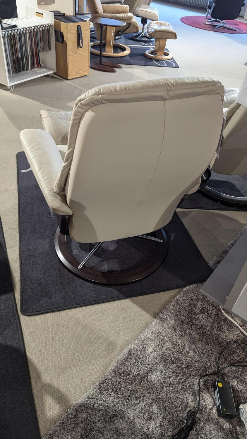 Stressless - Sessel Sunrise M Leder Paloma Light Grey Grau Gestell Signature 40 Alu Poliert Holz Wenge Schwarz Mit Hocker - 3