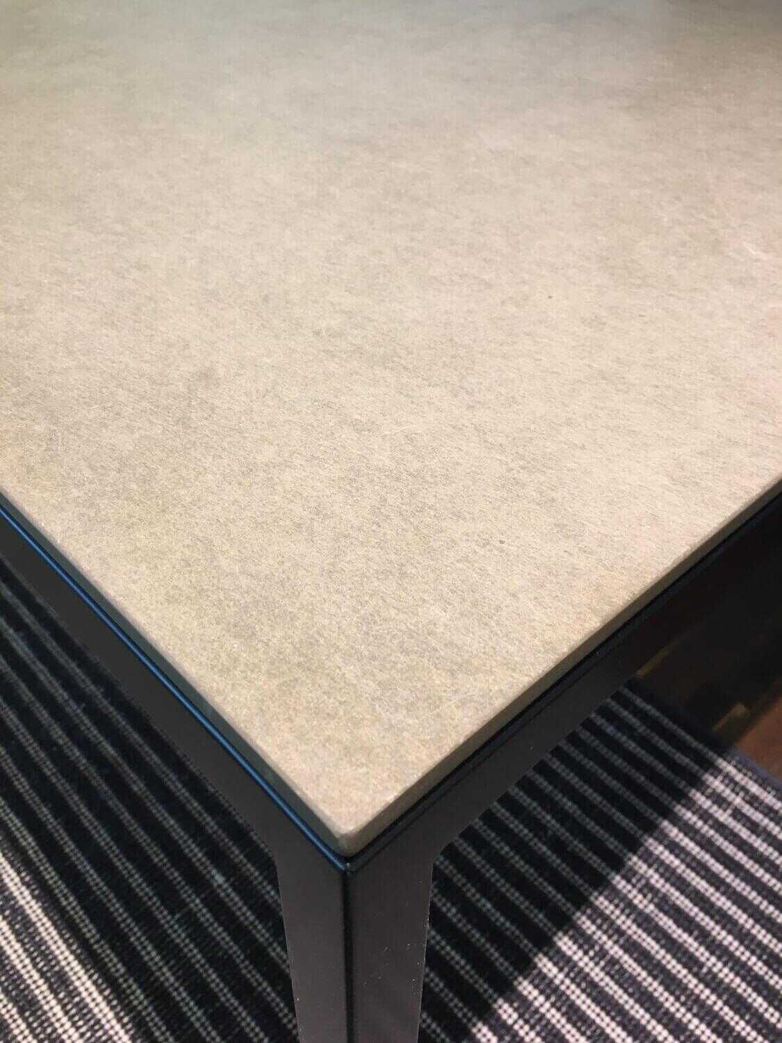 Tisch M38-1 Equitone Zementfaserplatte Natur Untergestell Stahlrohr Schwarz