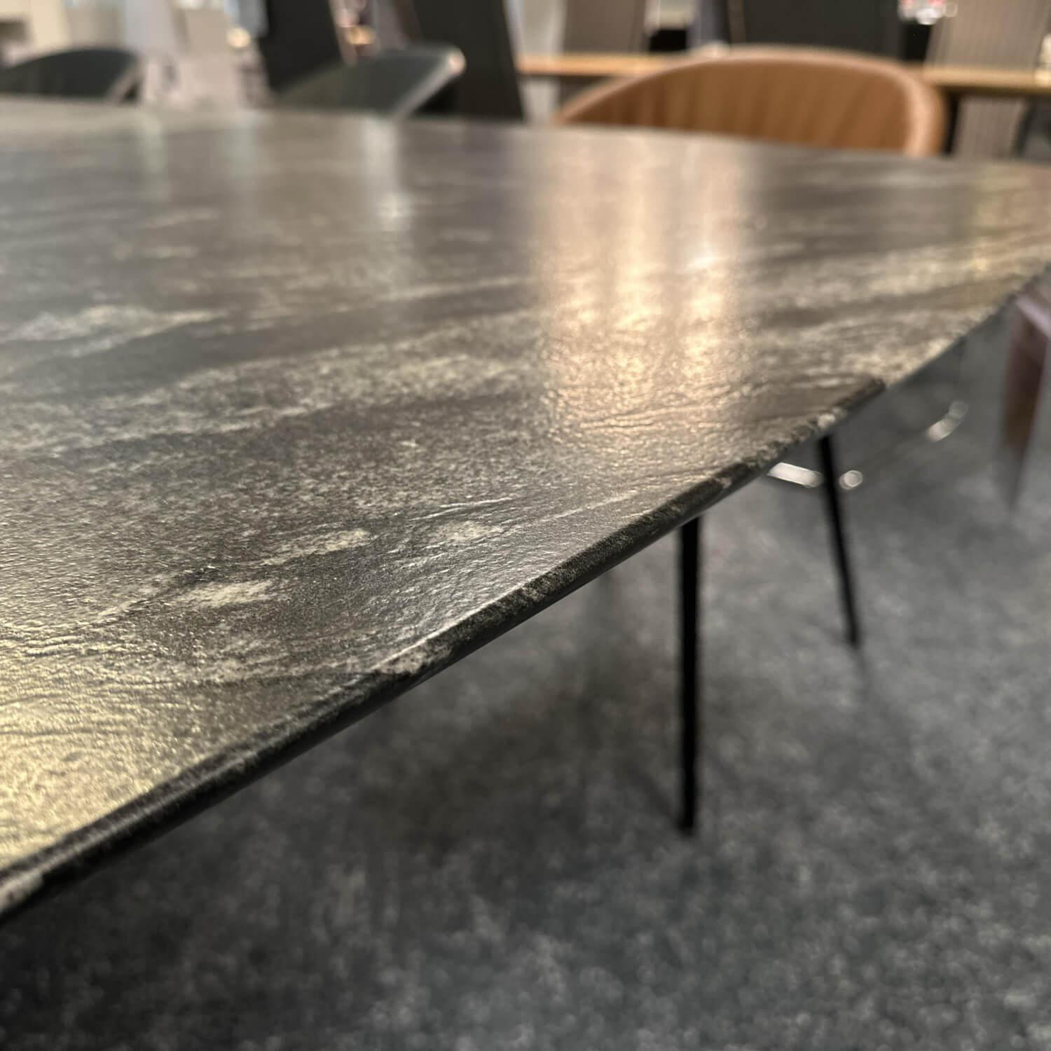 Draenert - Esstisch Adler 1224 Platte Gneis Silver Paradiso Grau Geledert Sockel Edelstahl Matt Geschliffen Ohne Rollen - 4