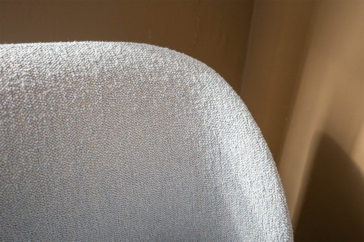 Muuto - Sofa Oslo Stoff Hearth Hellblau Füße Chrom - 4