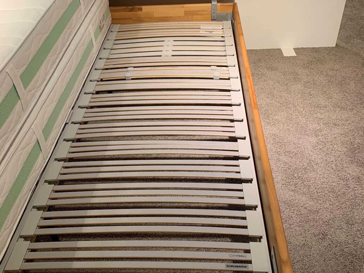Hasena - Bett Wood-Line Kernbuche mit 2 Matratzen H3 - 3