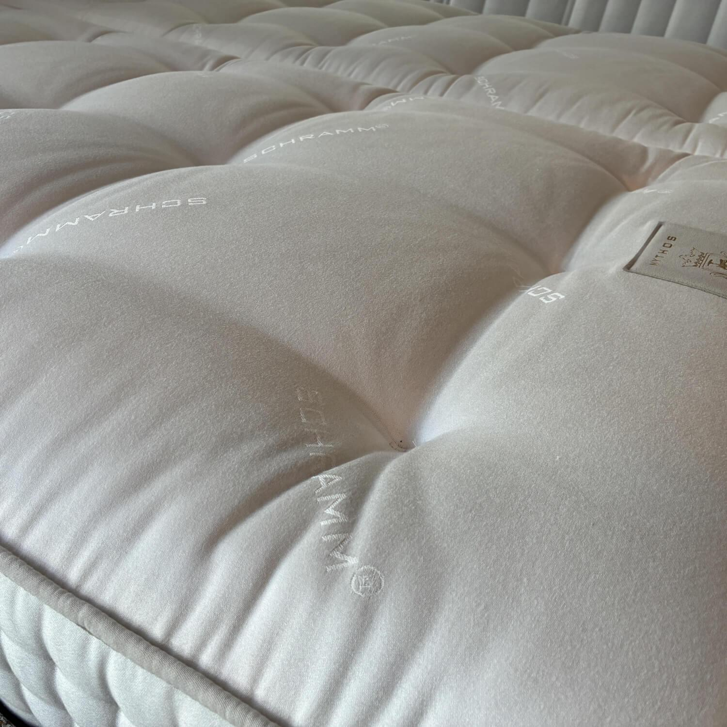 Schramm - Doppelbett Origins Stoff Romo Arlo Flamingo 7929 01 Braun Orange Füße Eiche Wengefarbig Gebeizt Inklusive Matratzen - 3