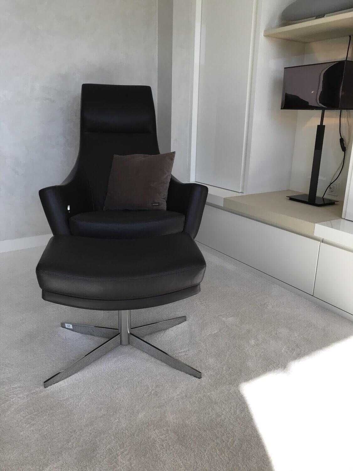 Bielefelder Werkstätten - Sessel Kent Leder 3 Negro Braun Gestell Verchromt mit Hocker - 3