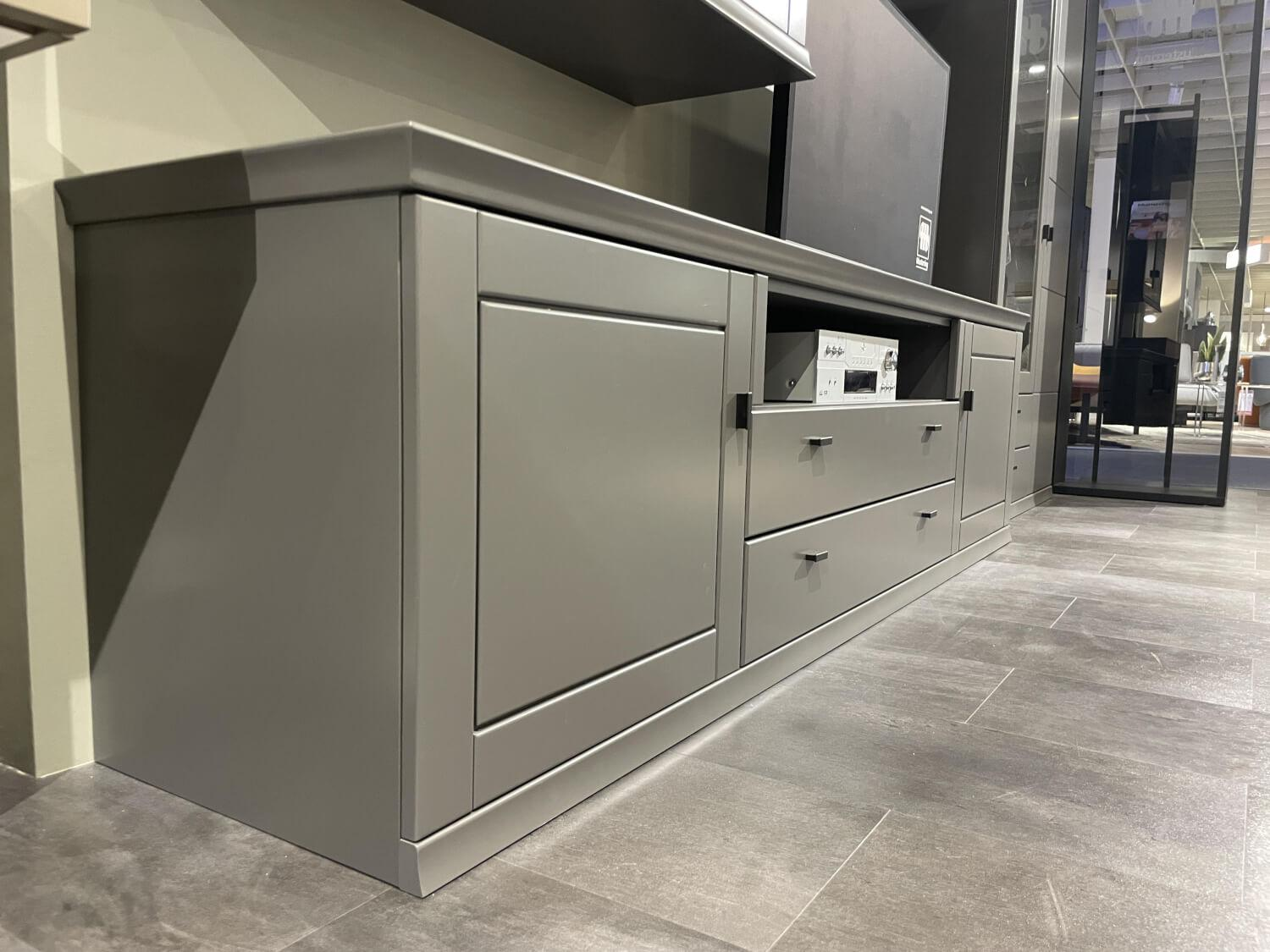 Musterring - Anbauwand Korsika 55067 Lack Schiefergrau Grau Griff W7 Schwarz Matt Inklusive Beleuchtung - 20