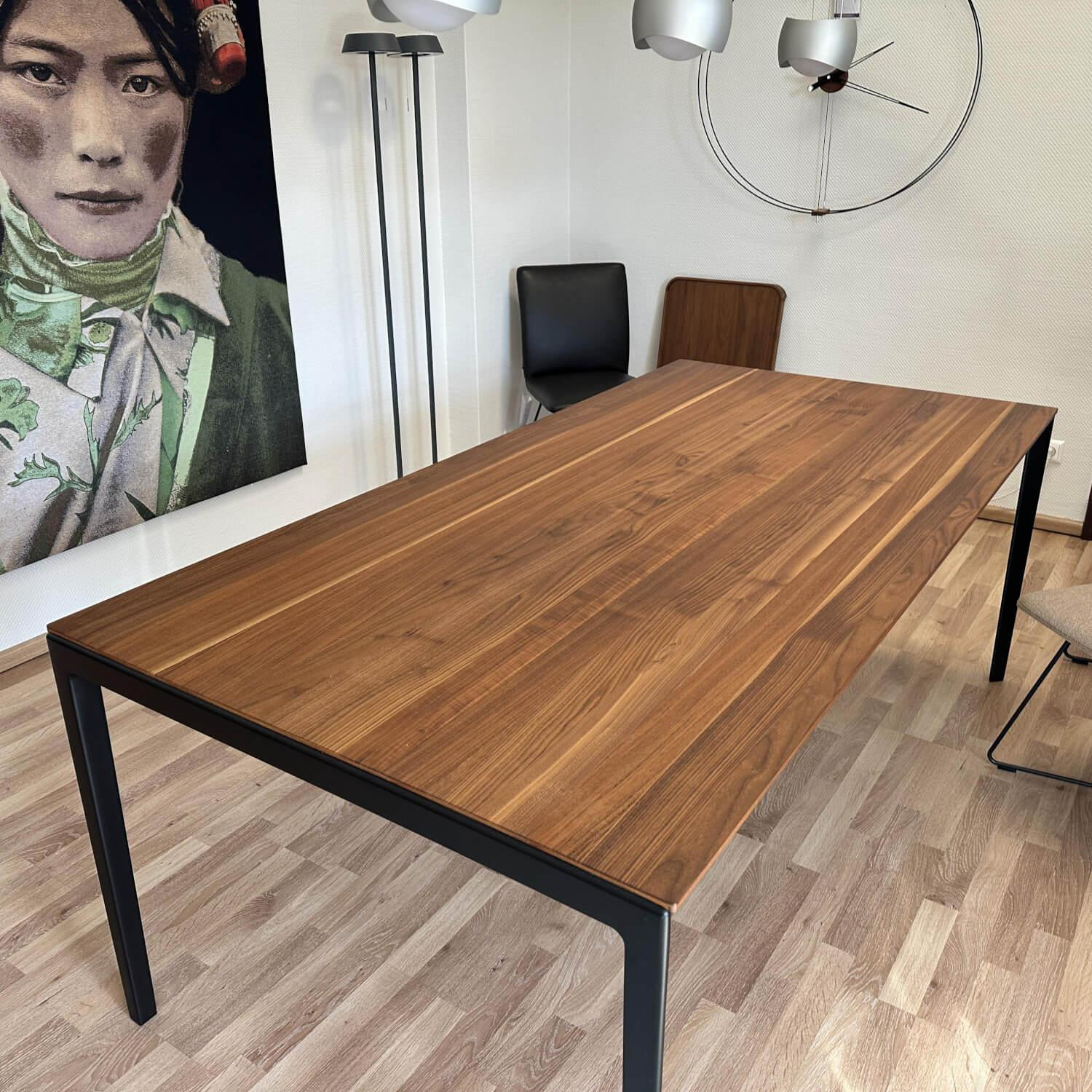 Team 7 - Esstisch Tak Nussbaum Naturöl Gestell Metall Schwarz Matt Mit Auszug - 2