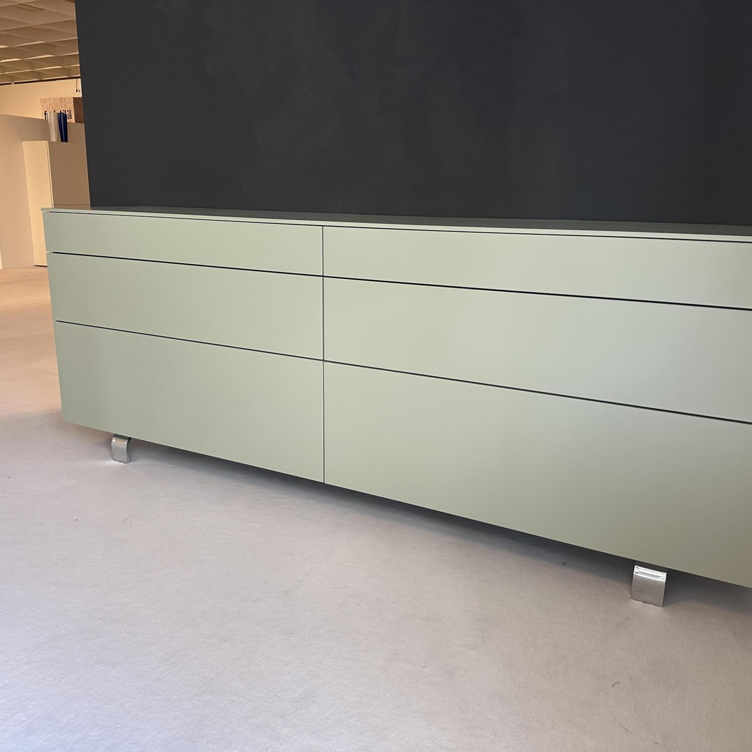 Hülsta - Sideboard Neo Lack NCS S4010 Mintgrün Grün Matt Gestell Metall Chrom Glänzend - 4