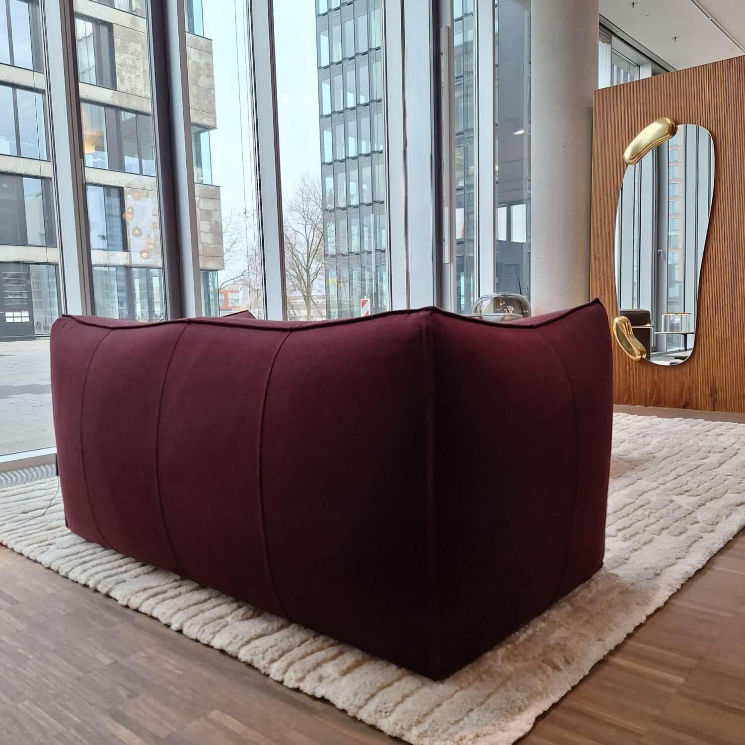B&B Italia - Sofa Le Bambole Bibambola Stoff Adria Dunkelrot - 6