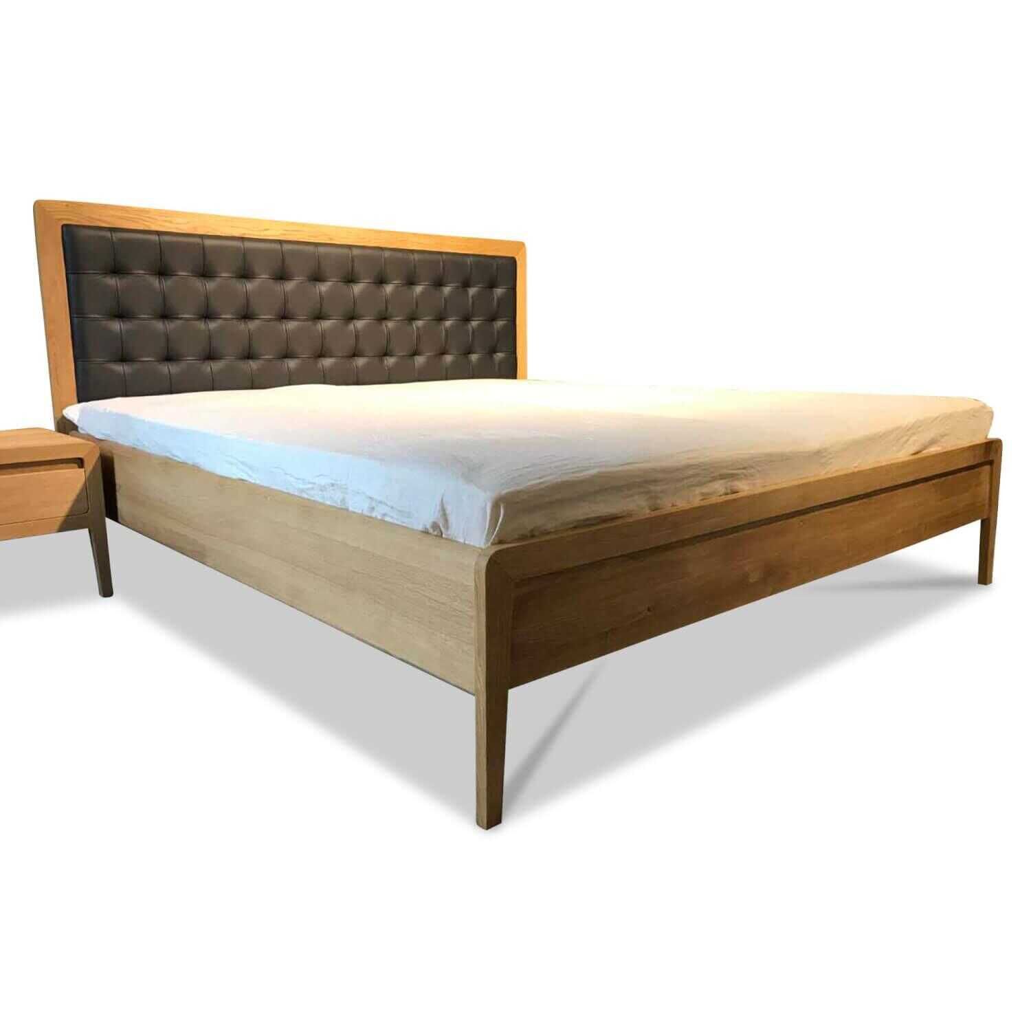 h-C3-BClsta-bett-solid-mit-2-nachtkonsolen-federholzrahmen-und-matratzen-eiche-natura-massiv-c26d3cd6ac6f Hülsta - Bett Solid mit 2 Nachtkonsolen, Federholzrahmen und Matratzen Eiche Natura Massiv - 1