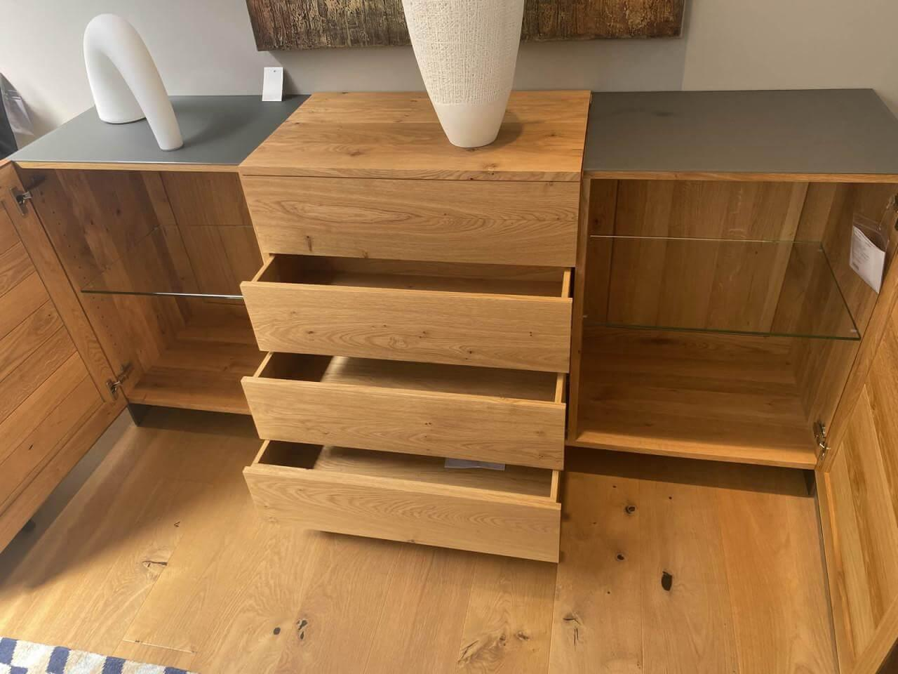 Scholtissek - Anrichte Tratum Knorrige Eiche Natur Geölt Und Glas Dunkelgrau Matt - 7