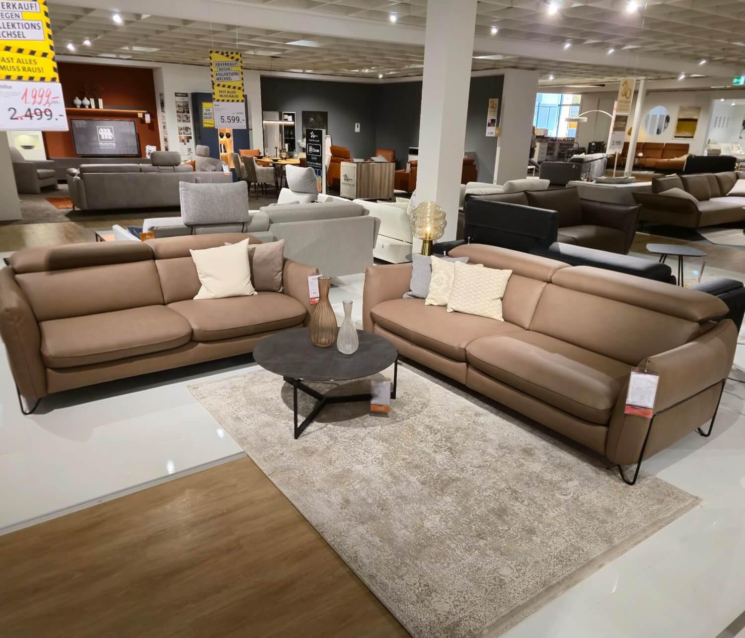 Calia Italia - Höhe / Tiefe // 2er Set Sofa Confetto Leder Nature Terra 74 Braun Metallfuß Schwarz Matt Mit Relaxfunktion Und Kissen - 4