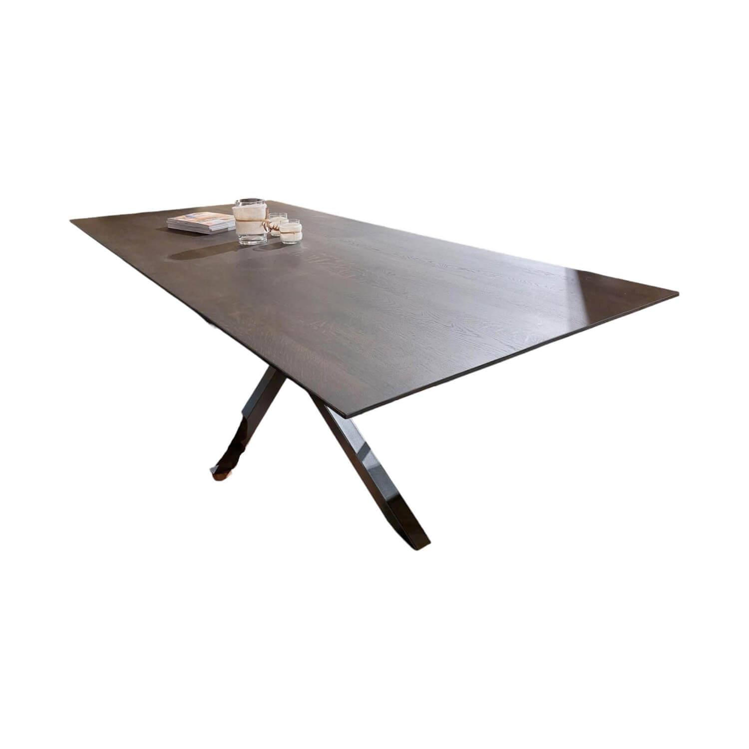 Global - Tisch 3150 Platte Eiche Massiv Night Lackiert Epoxidharz Dunkel Gestell Moon Leg Schwarz Pulverbeschichtet - 1