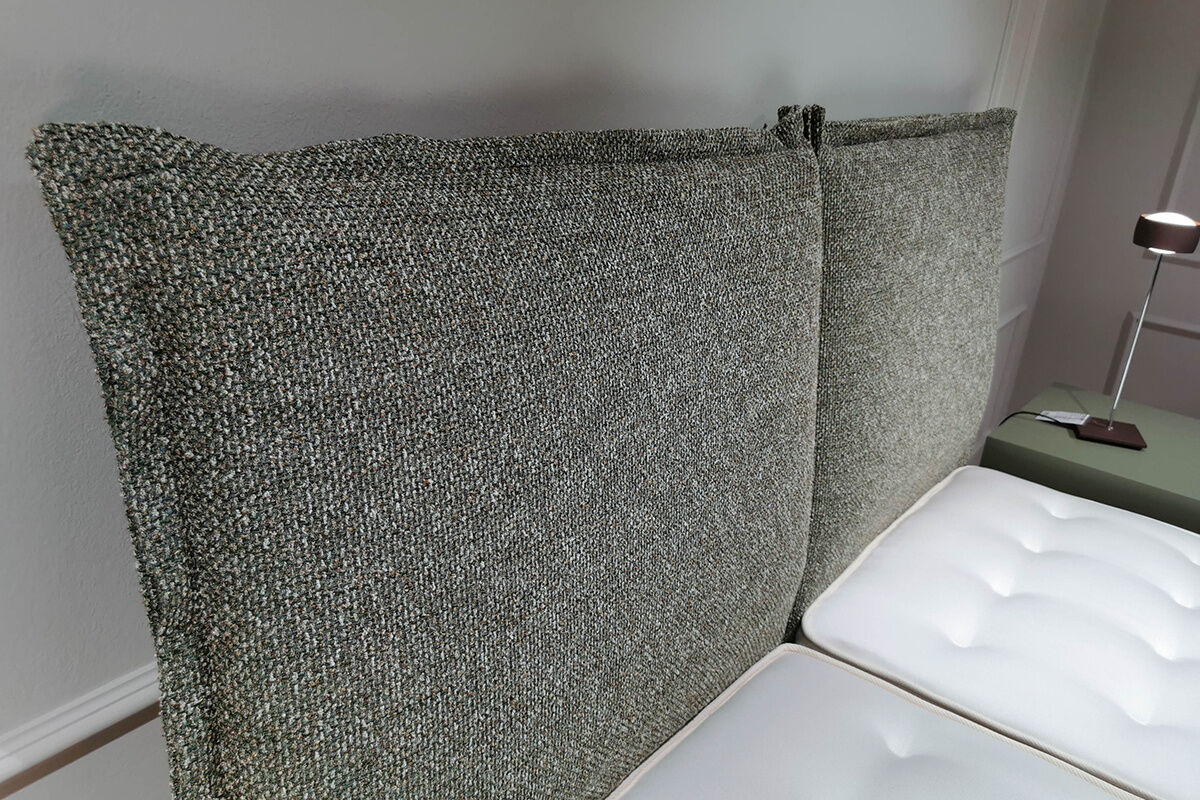 Treca Interiors - Boxspringbett Angele Neo Stoff Tilda Emeraude Grün Fuß Altbronze mit 2 Matratzen - 2